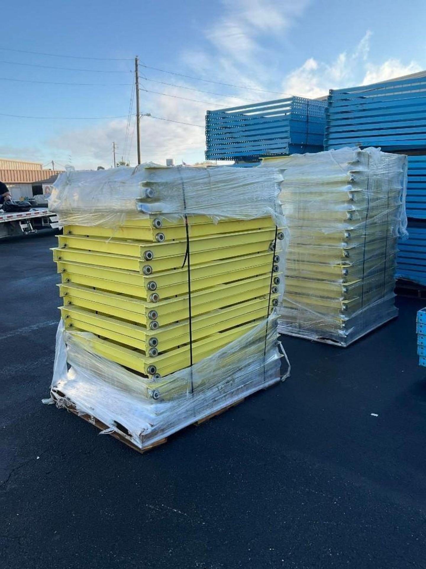 ( 1 ) PALLET OF SHUTTLE RACK