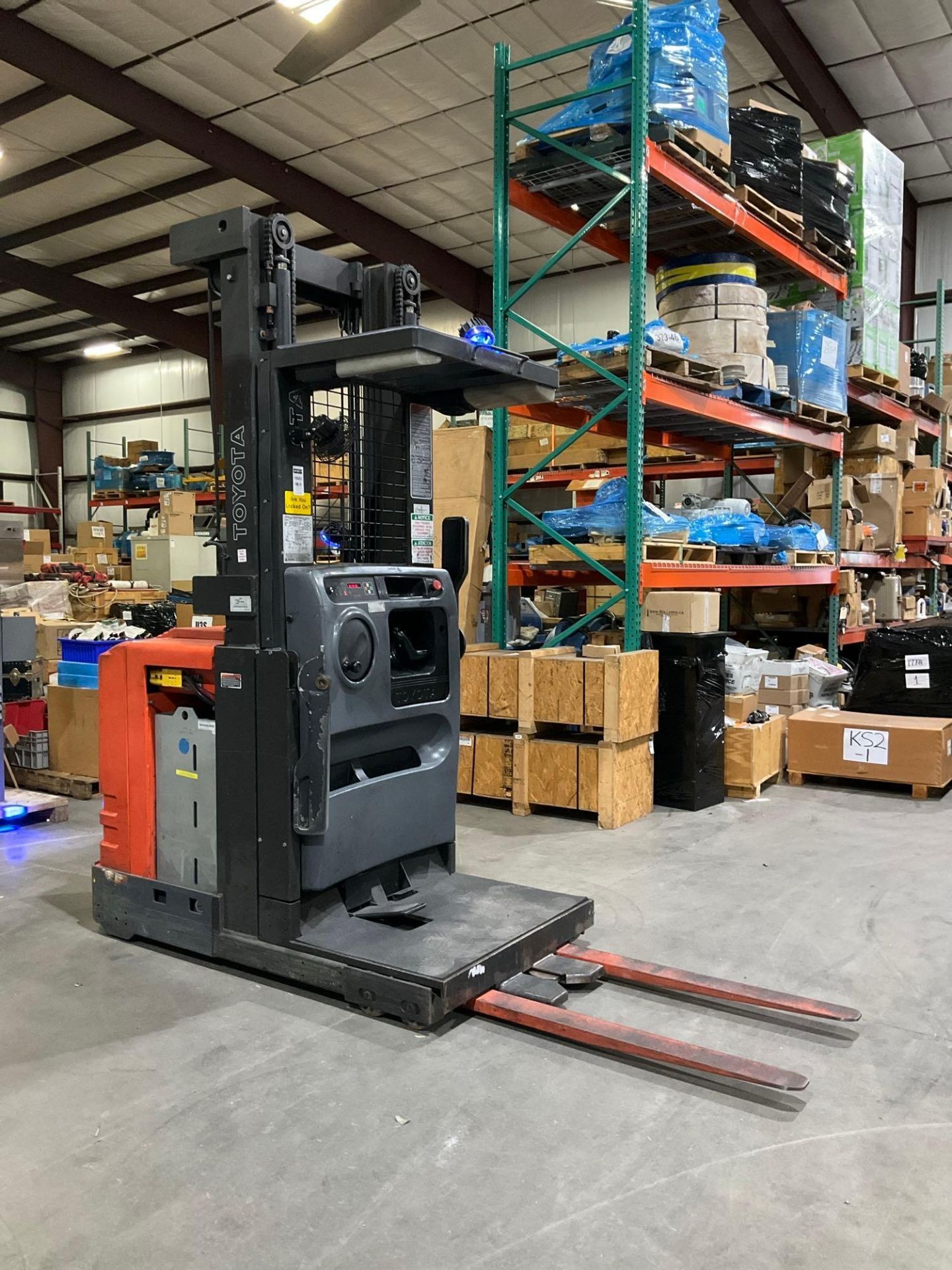 TOYOTA ORDER PICKER MODEL 6BPU15, ELECTRIC, APPROX MAX CAPACITY 3000LBS, APPROX MAX HEIGHT 240in,...