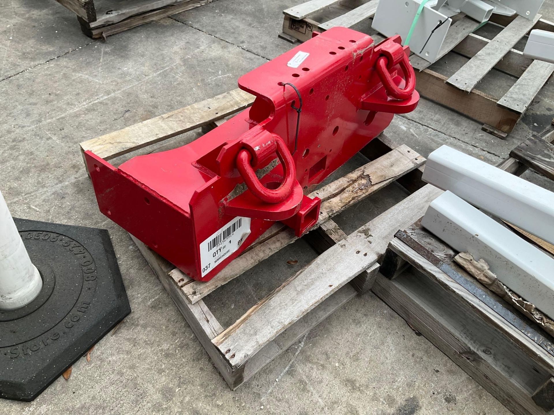 UNUSED HITCH, APPROX 33" L