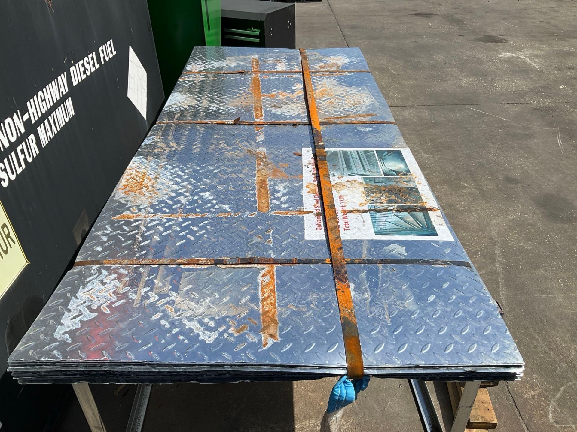 UNUSED GALVANIZED STEEL DIAMOND PLATE SHEET METAL , APPROX 39.4" X 94.5", APPROX 50PCS PACK - Image 4 of 4