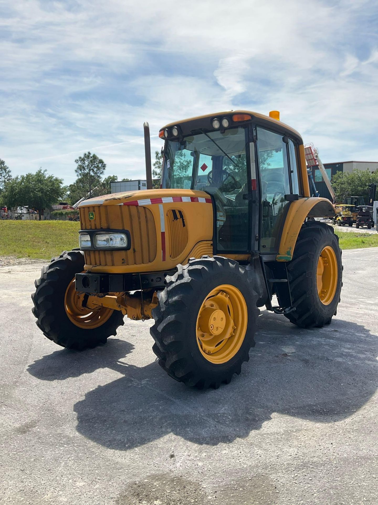 JOHN DEERE 6320 TRACTOR, DIESEL, ENCLOSED CAB, 4WD , COLD AC, RUNS & OPERATES - Image 8 of 17