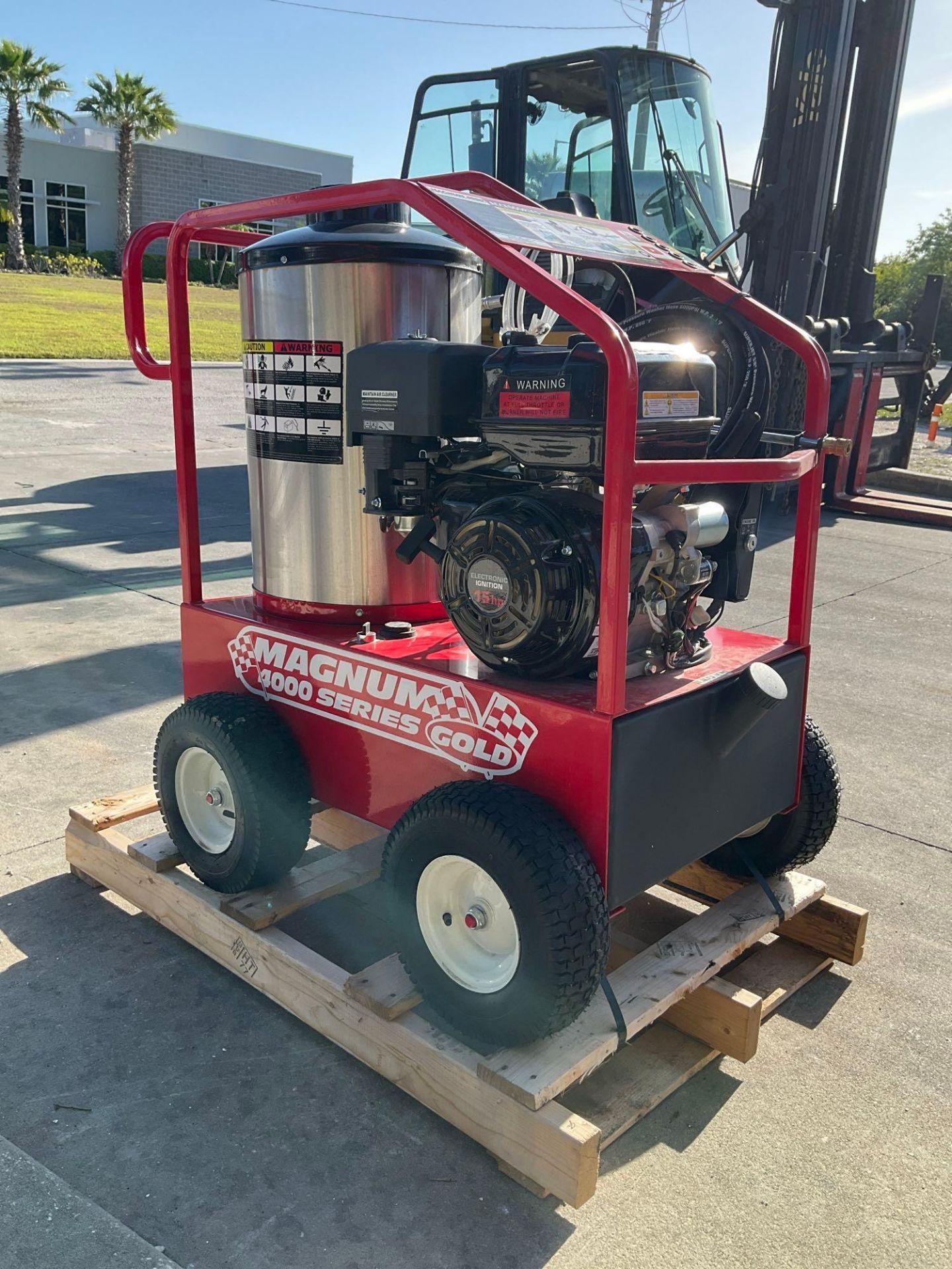 UNUSED 2024 MAGNUM 4000 SERIES GOLD HOT WATER PRESSURE WASHER,DIESEL GAS POWER, ELECTRIC START, - Image 9 of 14