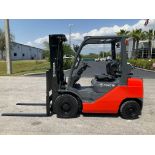 TOYOTA FORKLIFT MODEL 8FGU25, LP POWERED, APPROX MAX CAPACITY 4800LBS, APPROX MAX HEIGHT 189in, T...