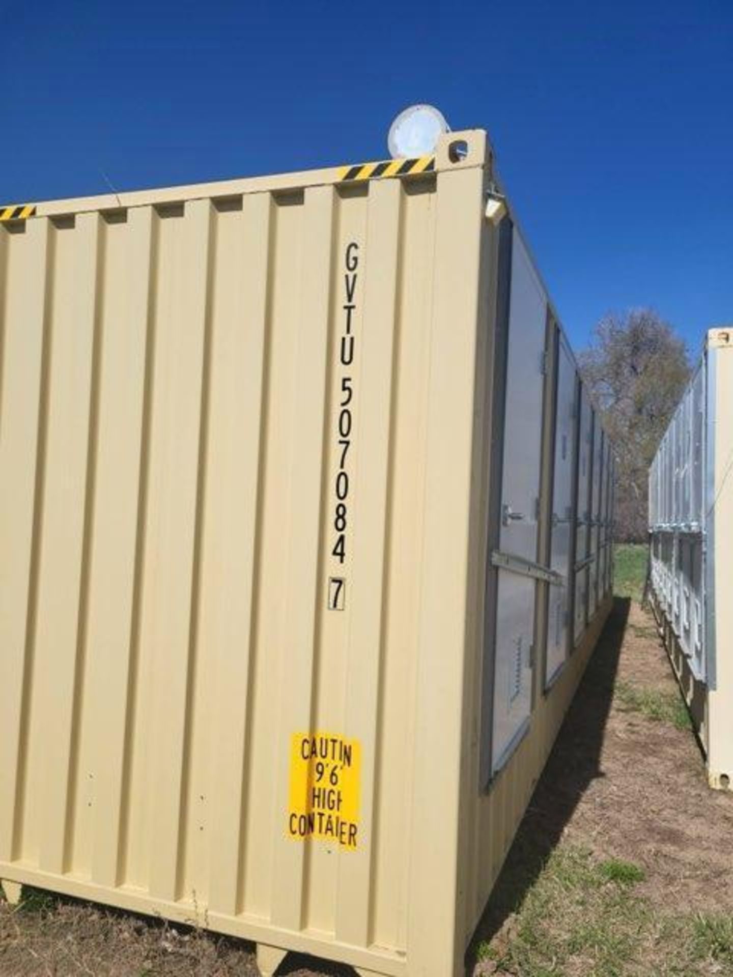 NEW/UNUSED BATHROOM/SHOWER CONTAINERS - Image 2 of 12