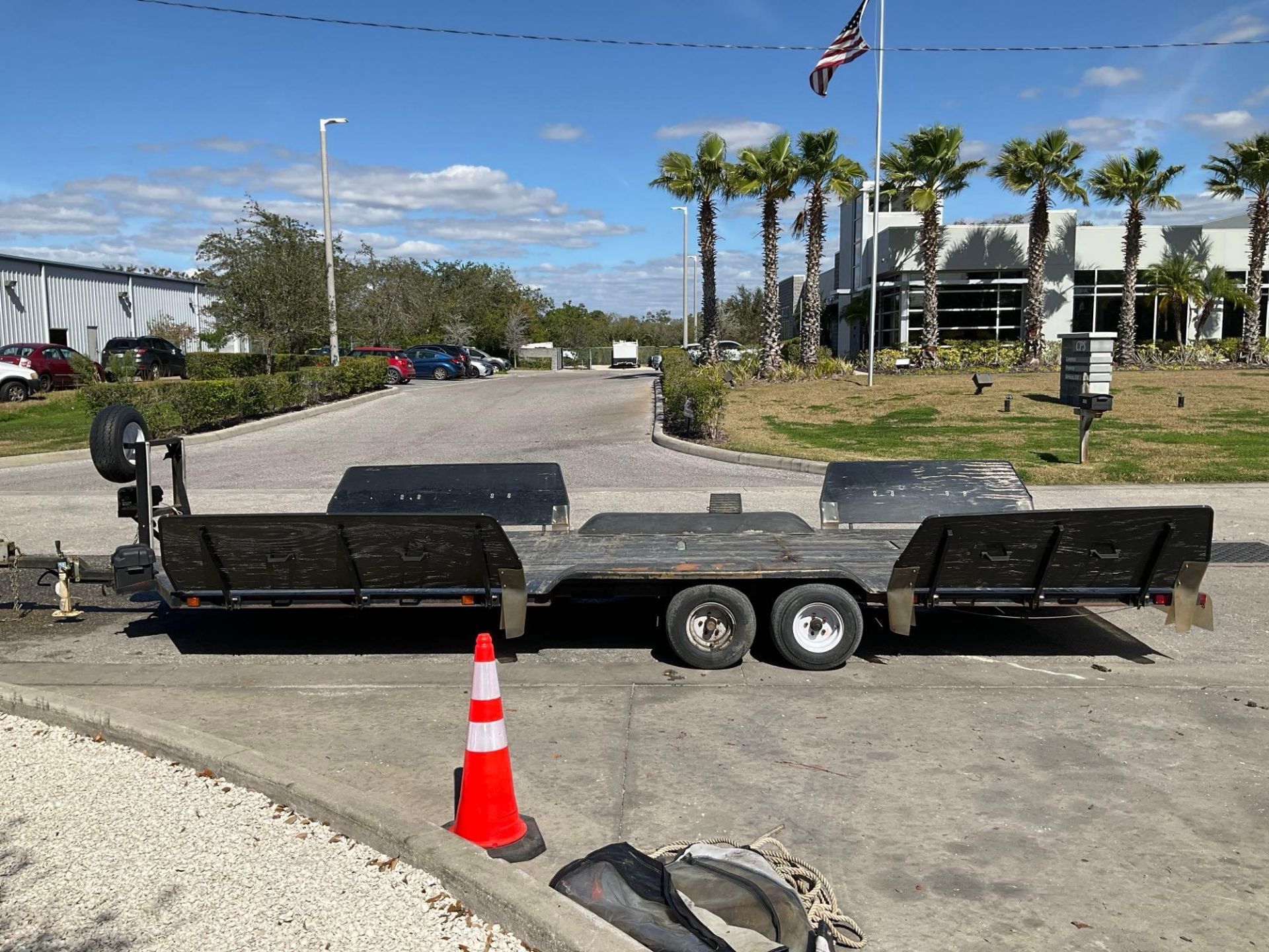 HOVERGUARD HOVERCRAFT W/TRAILER, HOVERTOUR 1000 MODEL 7900200, NEW BATTERY , 37 HRS SHOWING - Image 19 of 39