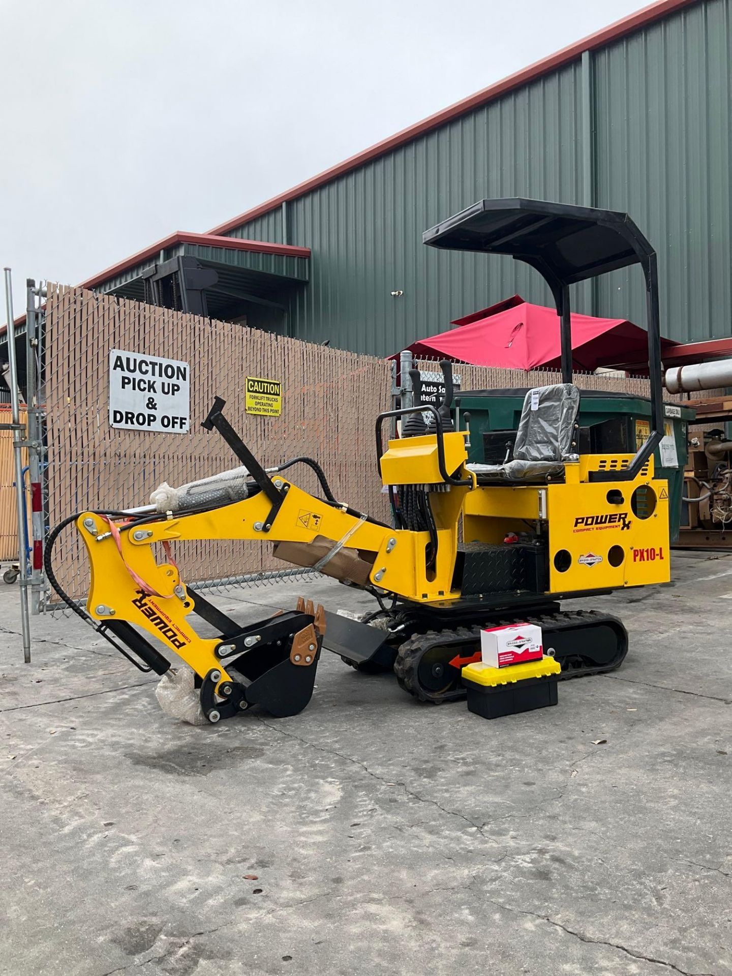 UNUSED 2023 POWER X HYDRAULIC CRAWLER EXCAVATOR MODEL PX10-L , GAS POWERED,RUBBER TRACKS, BUCKET