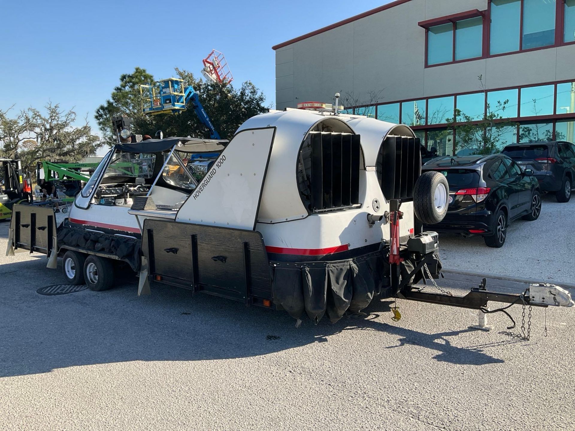 HOVERGUARD HOVERCRAFT W/TRAILER, HOVERTOUR 1000 MODEL 7900200, NEW BATTERY , 37 HRS SHOWING - Image 33 of 39