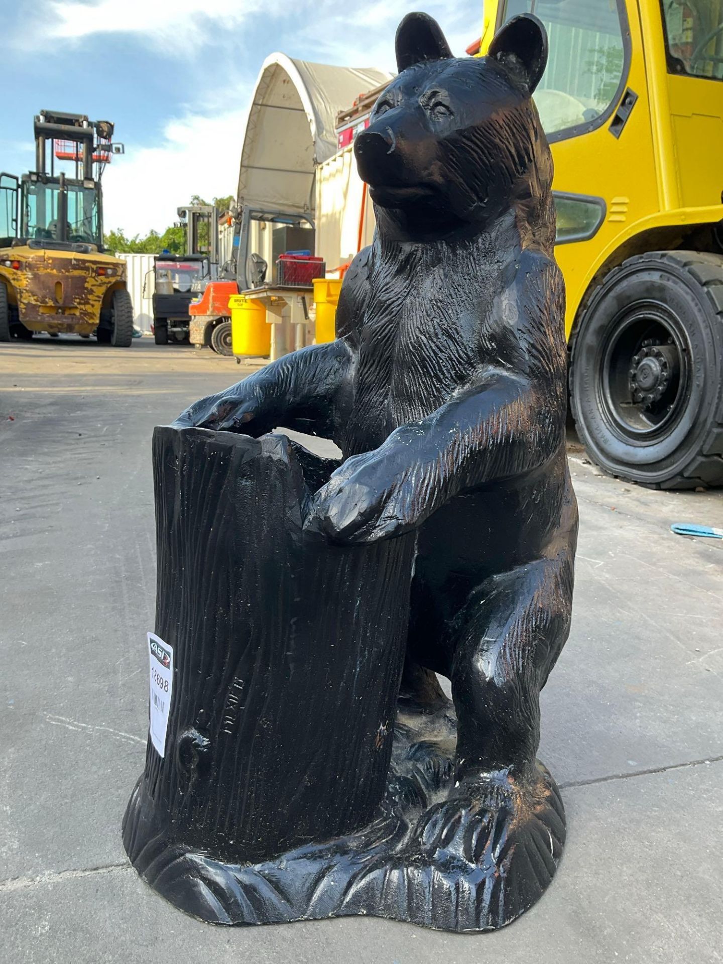 ALUMINIUM SMALL BEAR WITH TREE STUMP STATUE, APPROX 31" T - Image 7 of 7