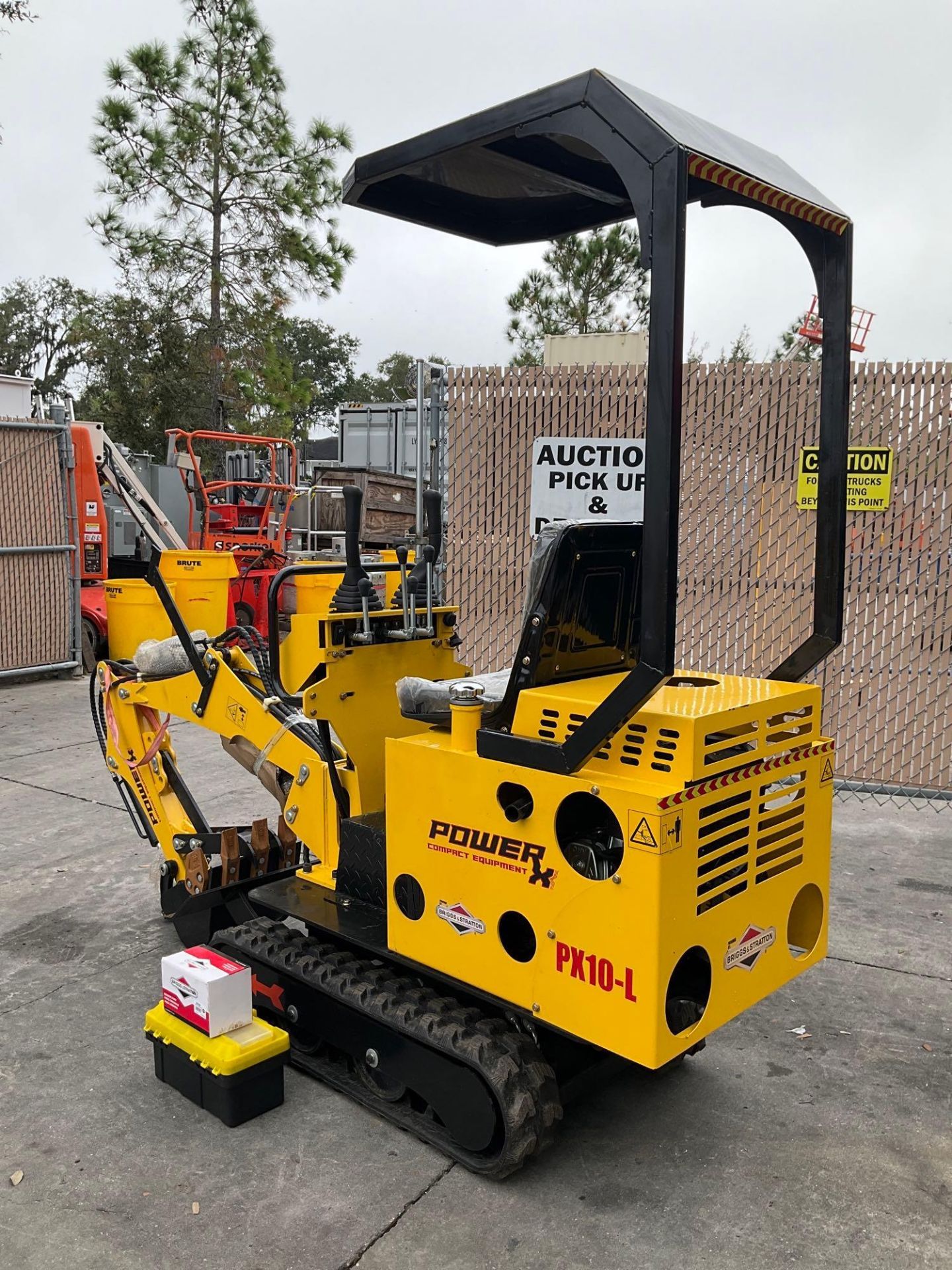 UNUSED 2023 POWER X HYDRAULIC CRAWLER EXCAVATOR MODEL PX10-L , GAS POWERED,RUBBER TRACKS, BUCKET - Image 3 of 13