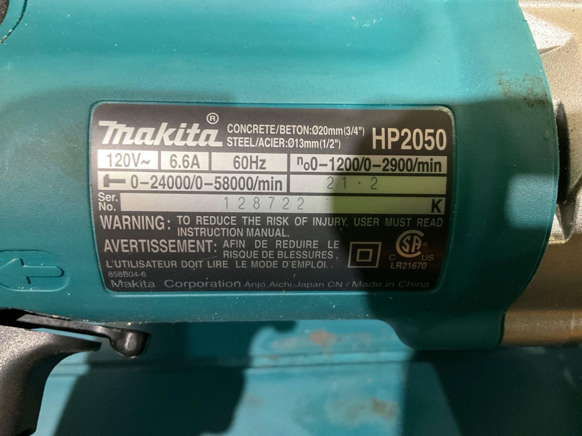 MAKITA 2 SPEED HAMMER DRILL MODEL HP2050 WITH CARRYING CASE , 120VOLTS, 6.6A, RECONDITIONED - Image 3 of 6