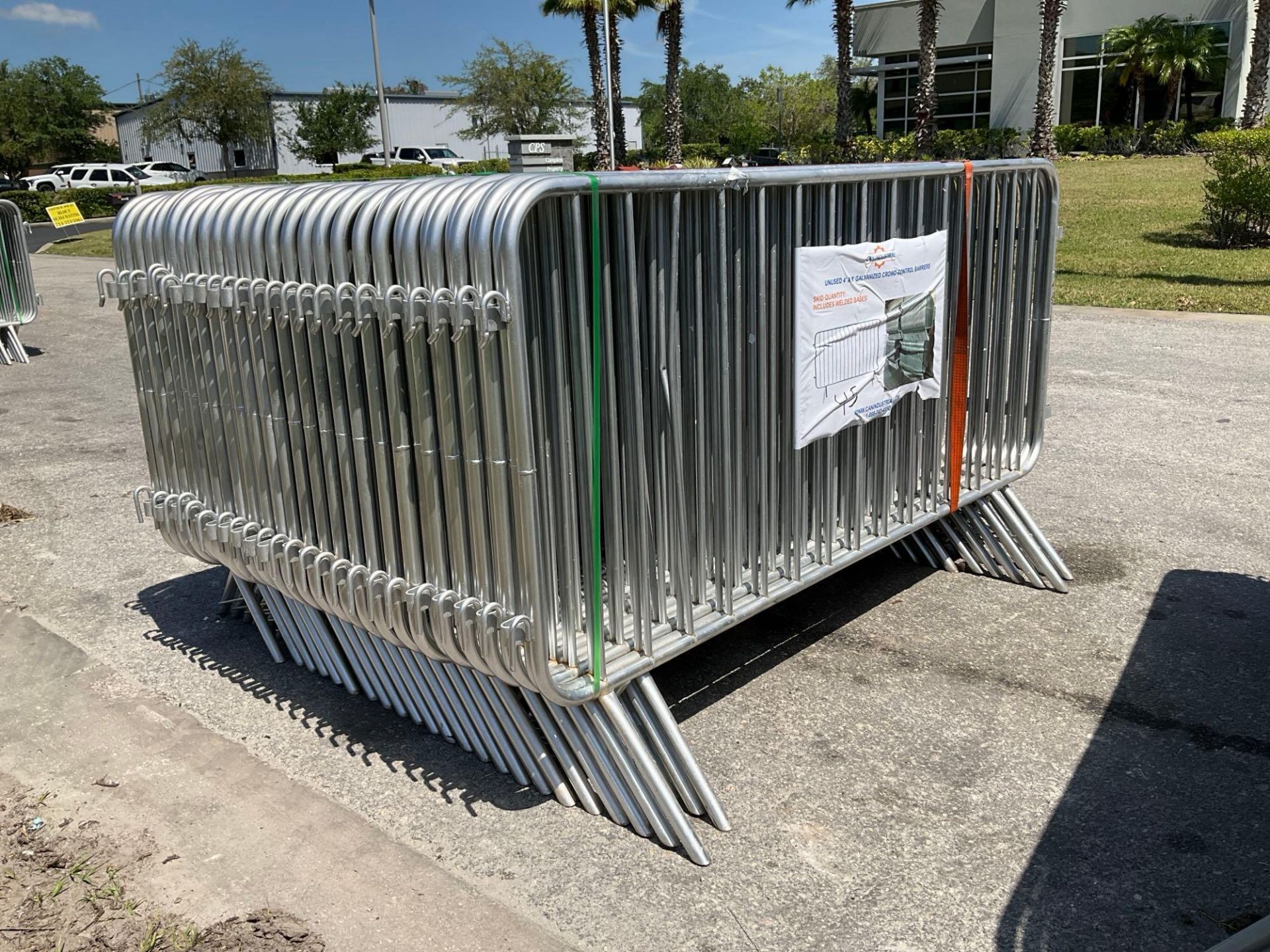 UNUSED 15PCS GALVANIZED CONSTRUCTION SITE / CROWD CONTROL FENCE/BARRICADES, APPROX 4FT x 8FT ( PL... - Image 4 of 5