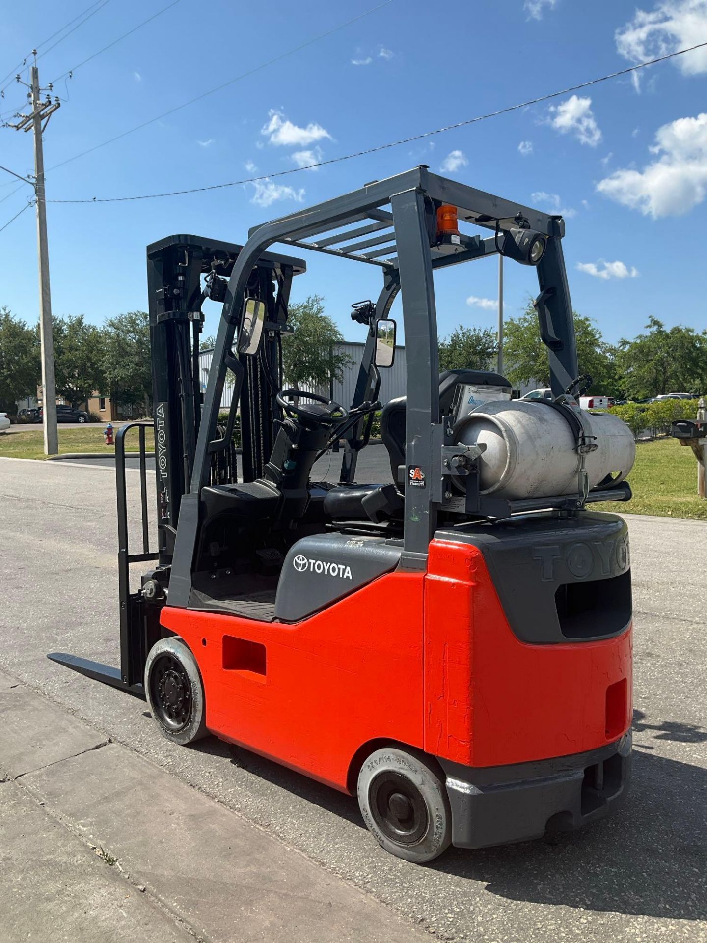 2019 TOYOTA FORKLIFT MODEL 8FGCU15, LP POWERED, APPROX MAX CAPACITY 2500, MAX HEIGHT 189in, TILT, - Image 3 of 12
