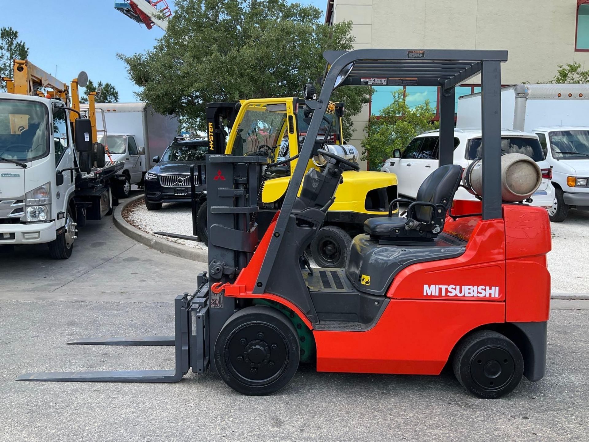 MITSUBISHI FORKLIFT MODEL FGC25N-LP, LP POWERED, APPROX MAX CAPACITY 5000LBS - Image 6 of 13