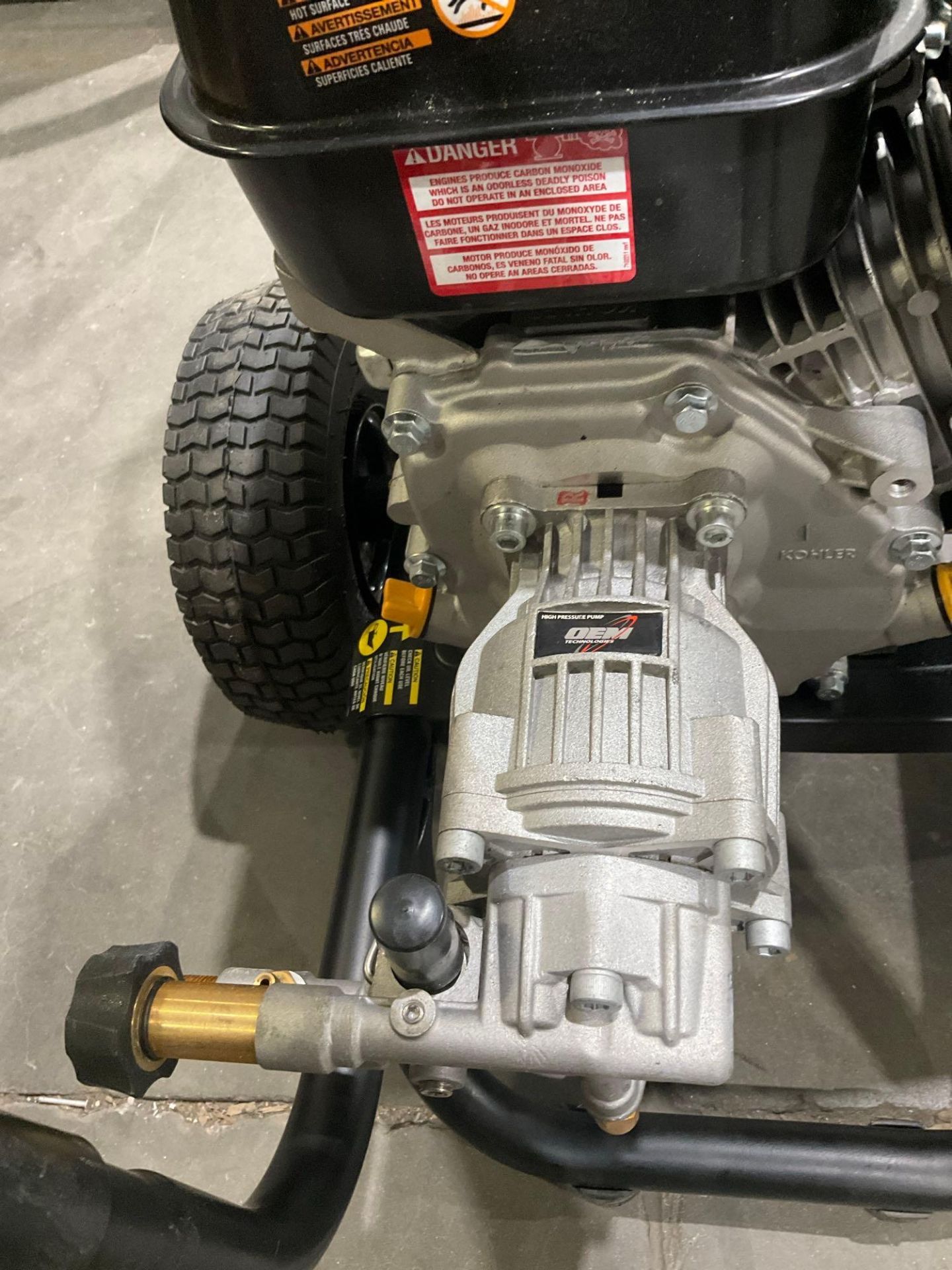 UNUSED SIMPSON 3400 PSI 2.4 GPM PROFESSIONAL PRESSURE WASHER, GAS POWERED, KOHLER SH SERIES MOTOR - Image 6 of 10