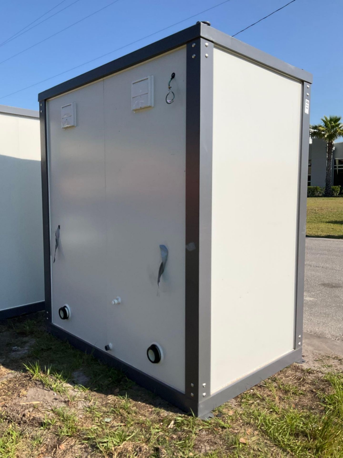 UNUSED PORTABLE DOUBLE BATHROOM UNIT, 2 STALLS, ELECTRIC & PLUMBING HOOK UP WITH EXTERIOR PLUMBING - Image 2 of 12