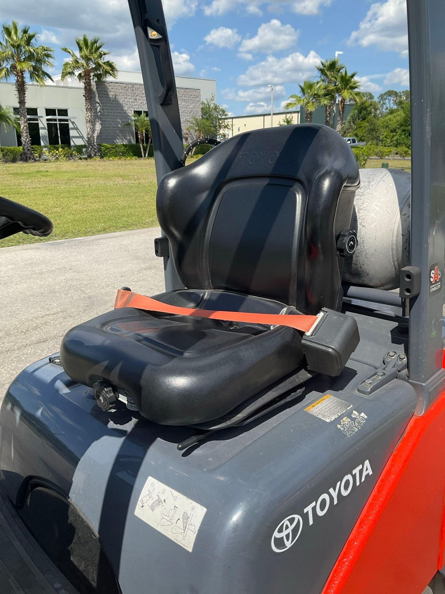2019 TOYOTA FORKLIFT MODEL 8FGCU15, LP POWERED, APPROX MAX CAPACITY 2500, MAX HEIGHT 189in, TILT, - Image 9 of 12