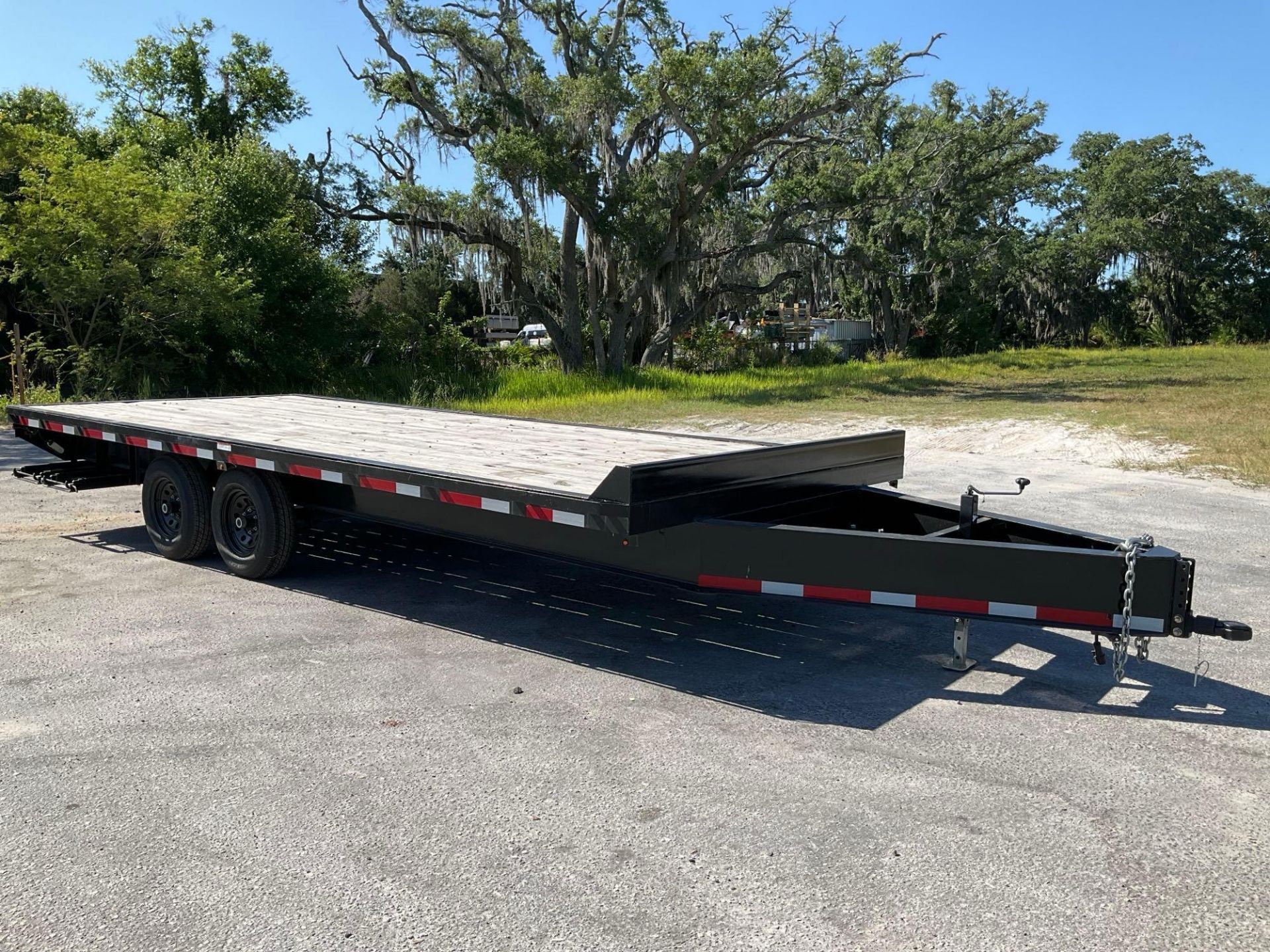 UNUSED 2024 CARRY-ON TRAILER MODEL TRA/REM ZBT100A-20BK-85IR, GVWR...9990, APPROX 20FT DECK LONG,...