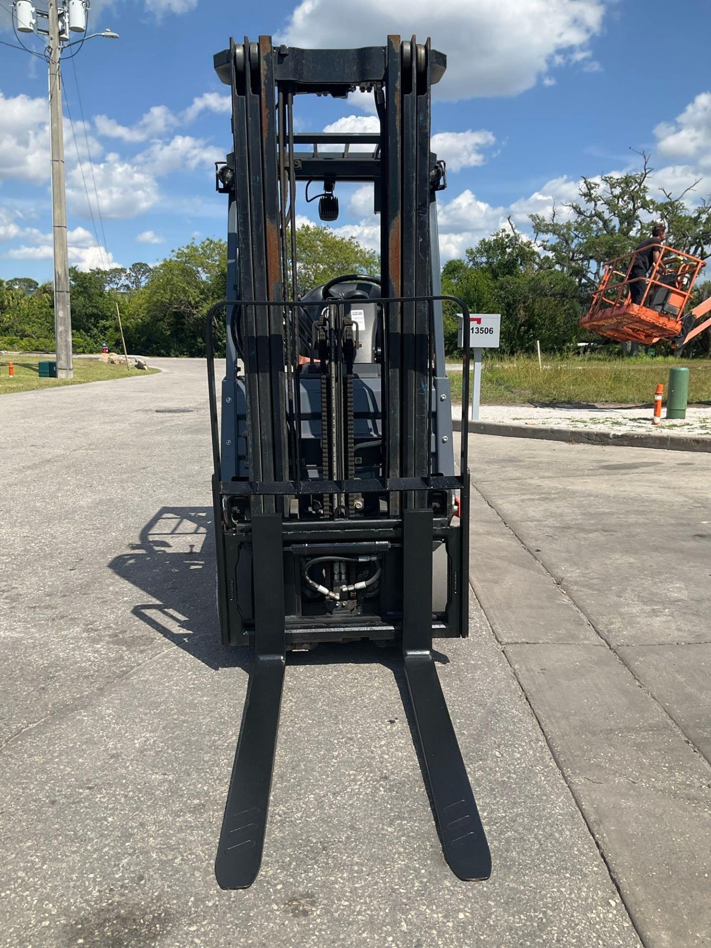 2019 TOYOTA FORKLIFT MODEL 8FGCU15, LP POWERED, APPROX MAX CAPACITY 2500, MAX HEIGHT 189in, TILT, - Image 8 of 12