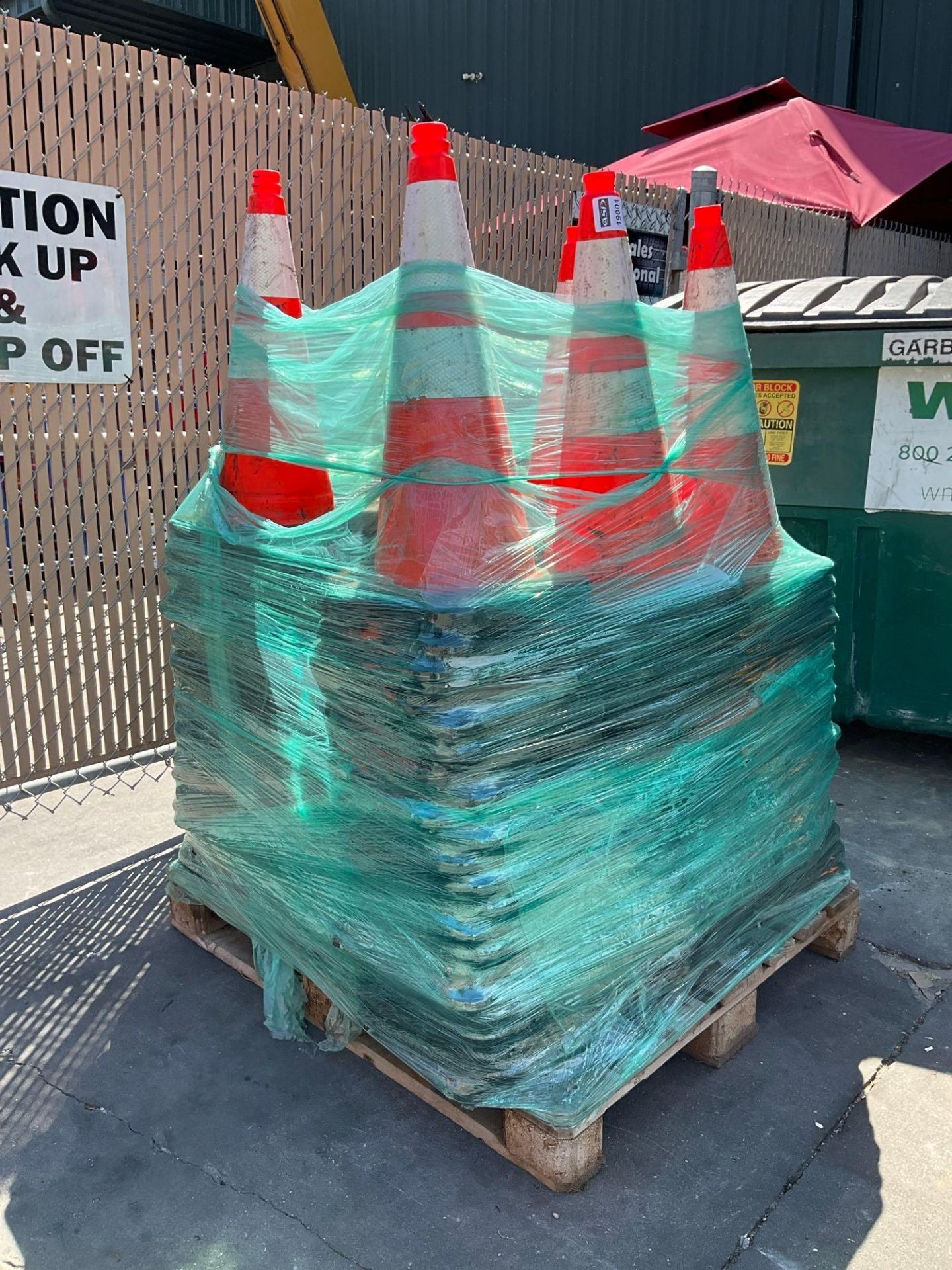 LARGE LOT OF SAFETY CONES ON PALLET... - Image 2 of 4