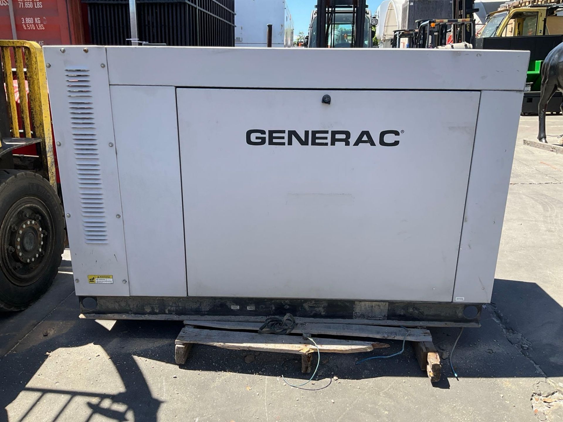GENERAC 30KW GENERATOR , LP / NG POWER, LOW HRS SHOWING , RUNS AND OPERATES - Image 2 of 10