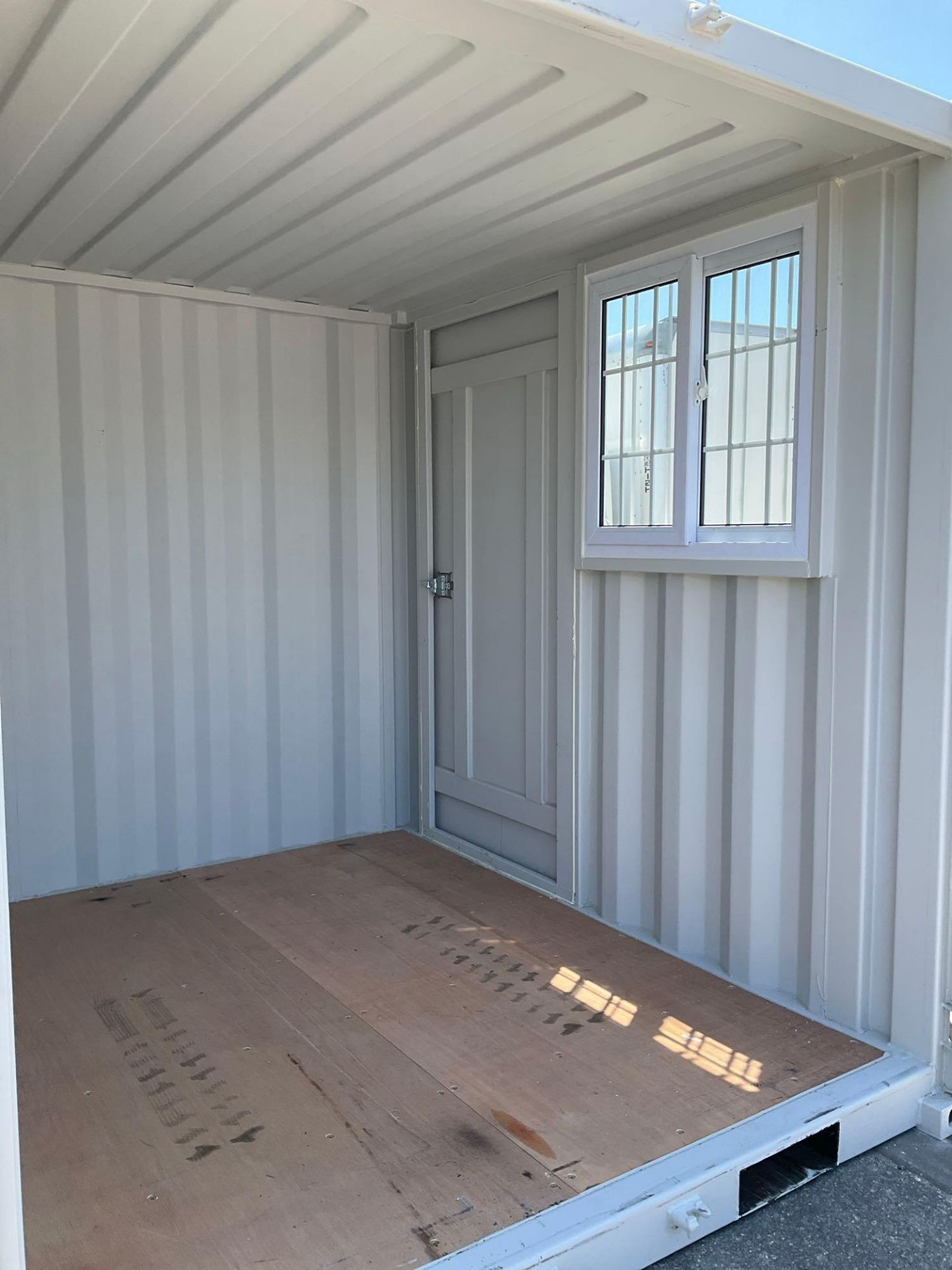 8FT OFFICE / STORAGE CONTAINER, FORK POCKETS WITH SIDE DOOR ENTRANCE & SIDE WINDOW, APPROX 86in T... - Image 7 of 8