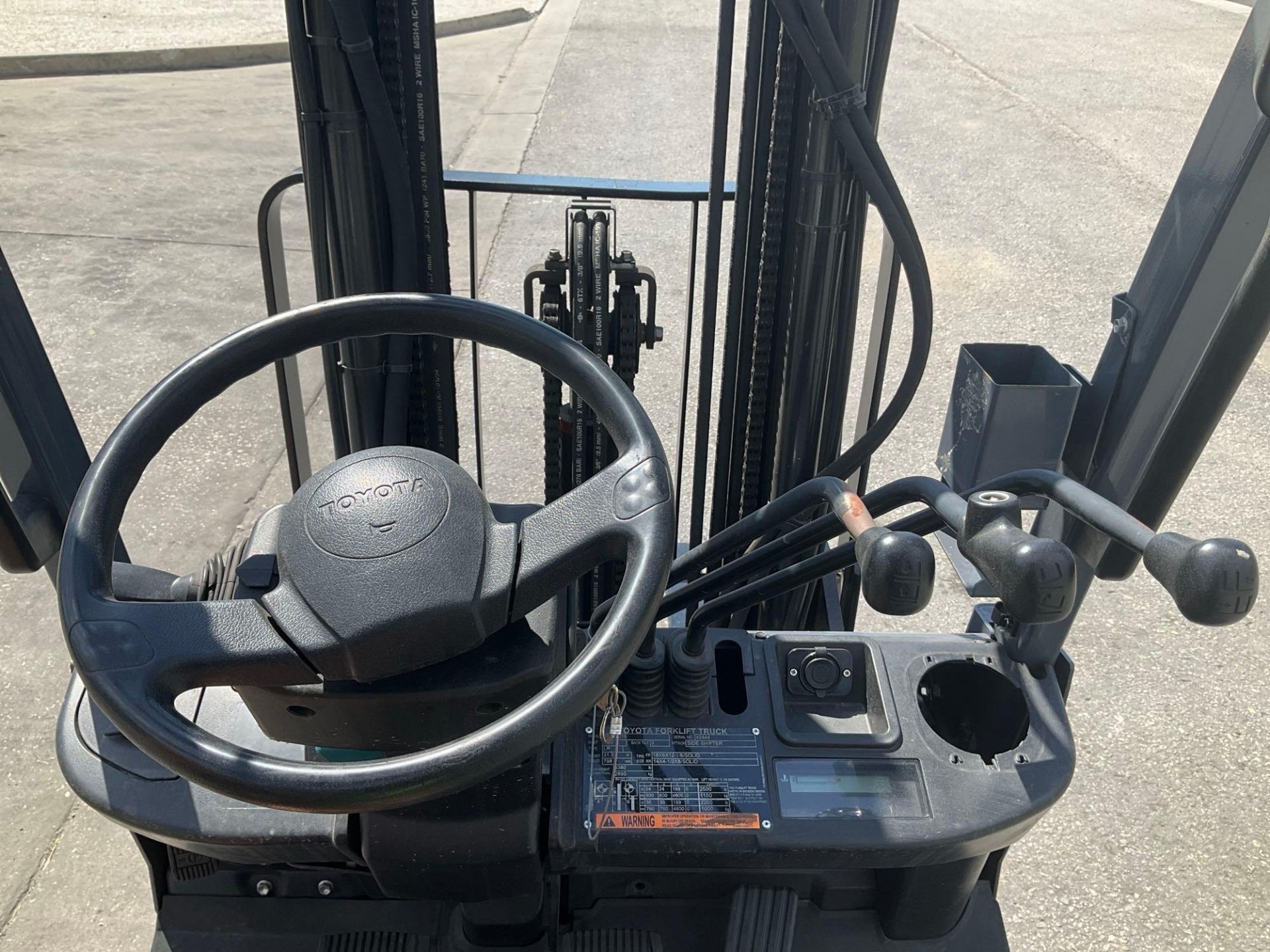 2019 TOYOTA FORKLIFT MODEL 8FGCU15, LP POWERED, APPROX MAX CAPACITY 2500, MAX HEIGHT 189in, TILT, - Image 10 of 12