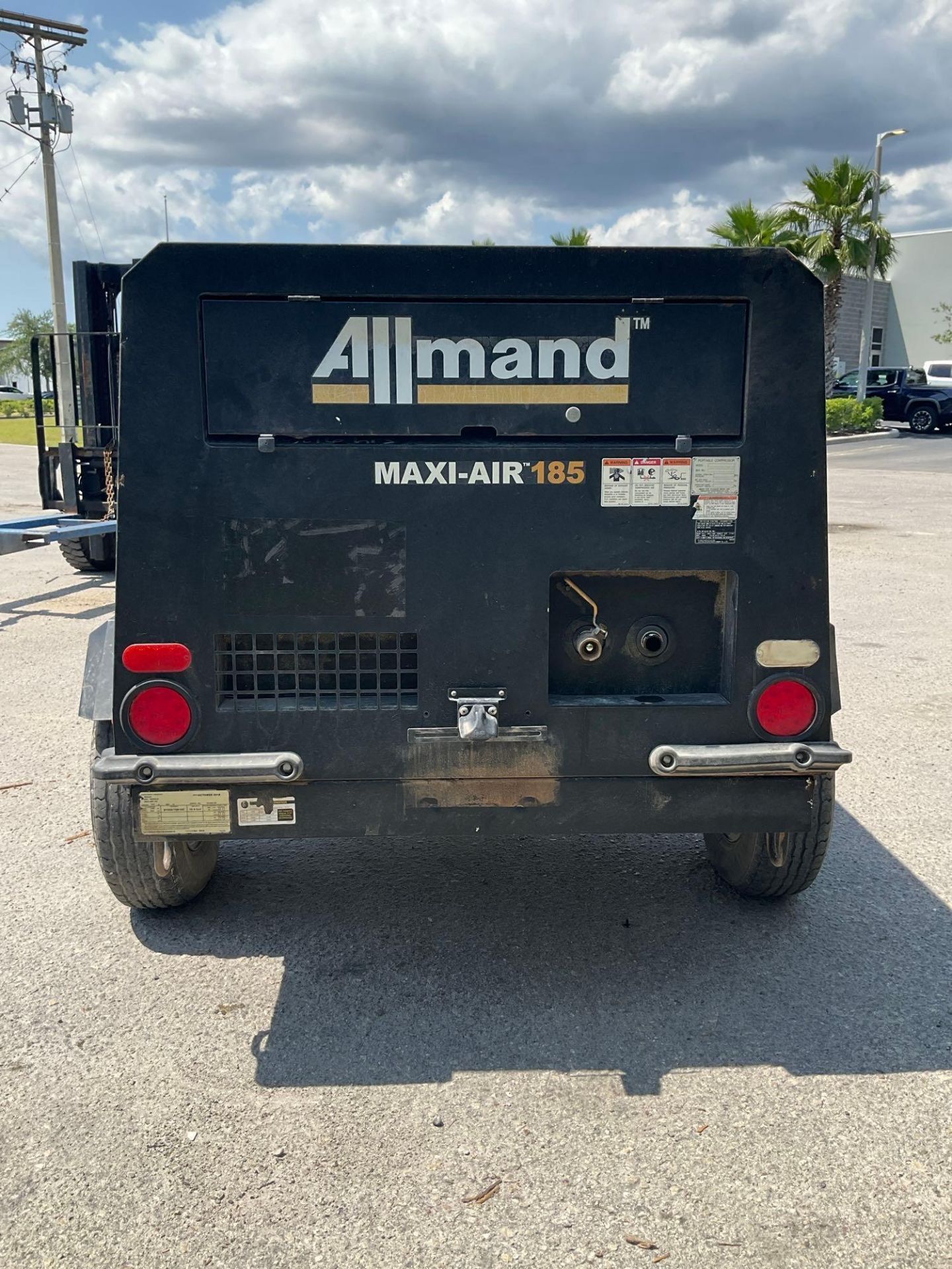 2018/2019 ALLMAND MAXI-POWER MA185-6E1 COMPRESSOR, DIESEL, TRAILER MOUNTED, NORMAL OPERATING - Image 5 of 14