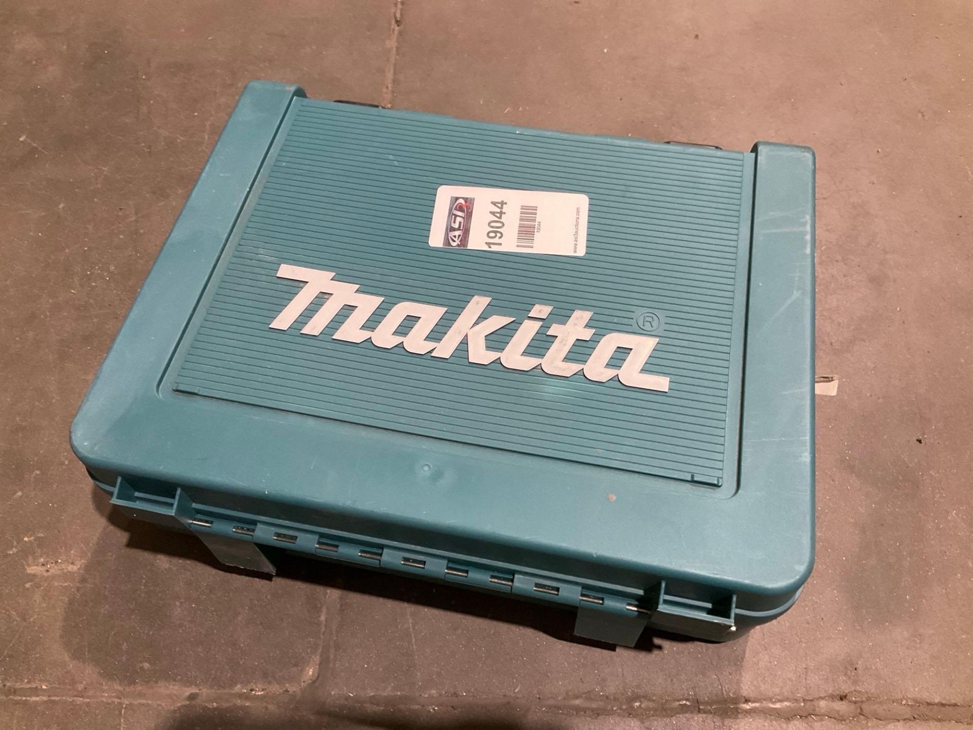 MAKITA ROTARY HAMMER MODEL HR2811F IN CARRYING CASE, RECONDITIONED - Bild 4 aus 6