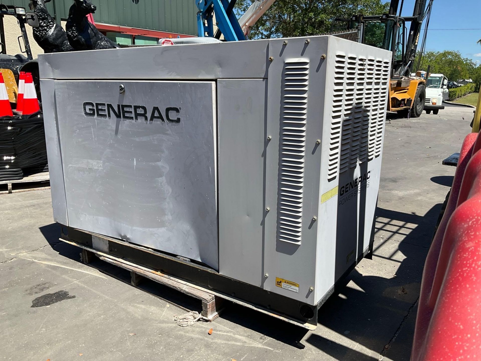 GENERAC 30KW GENERATOR , LP / NG POWER, LOW HRS SHOWING , RUNS AND OPERATES - Image 6 of 10