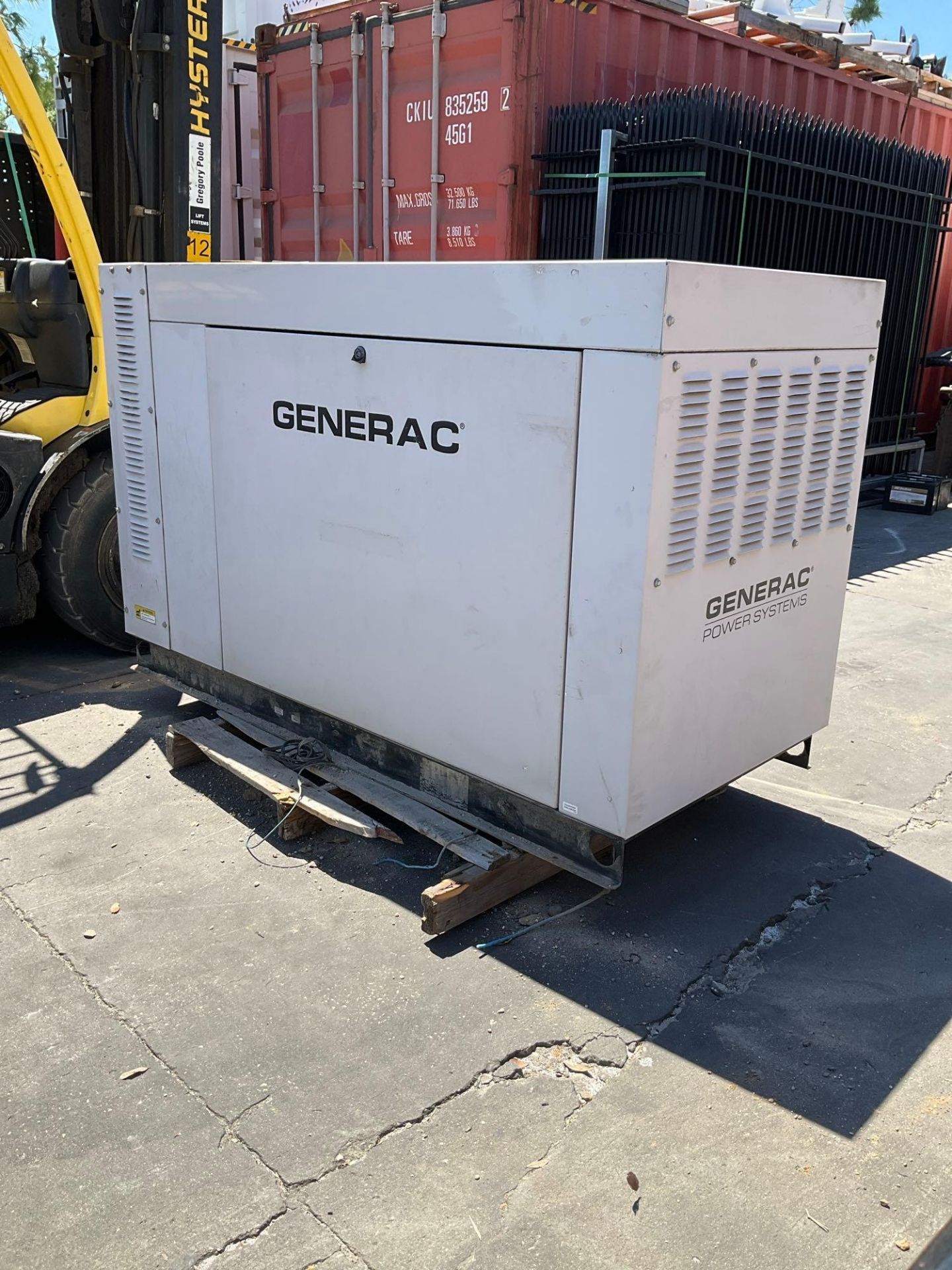 GENERAC 30KW GENERATOR , LP / NG POWER, LOW HRS SHOWING , RUNS AND OPERATES - Image 3 of 10