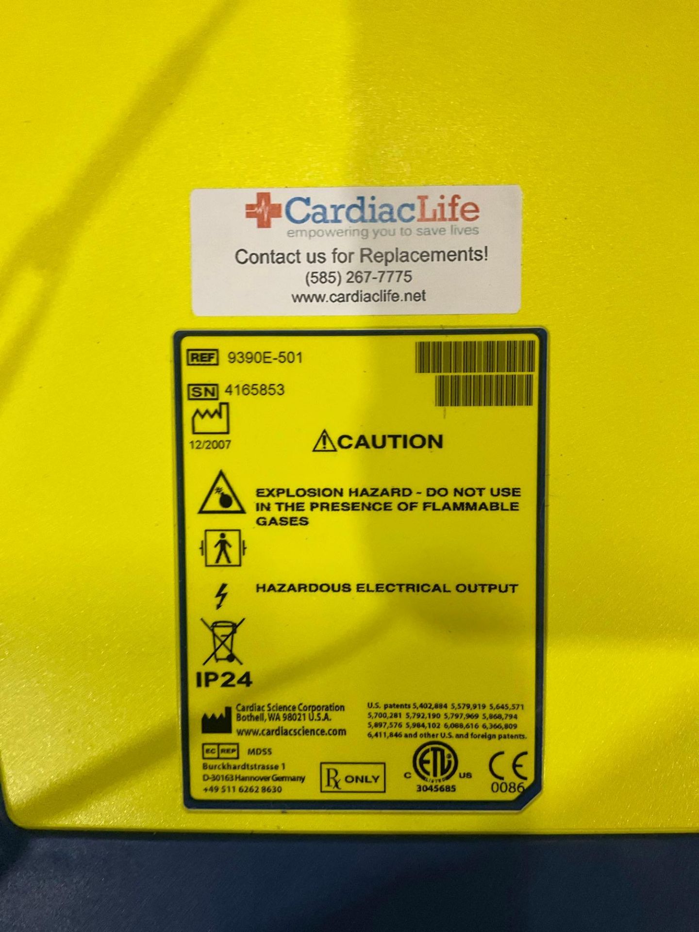 10 CARDIAC SCIENCE AUTOMATED EXTERNAL DEFIBRILLATORS & 2 CARDIAC SCIENCE AED TRAINER... - Image 16 of 17