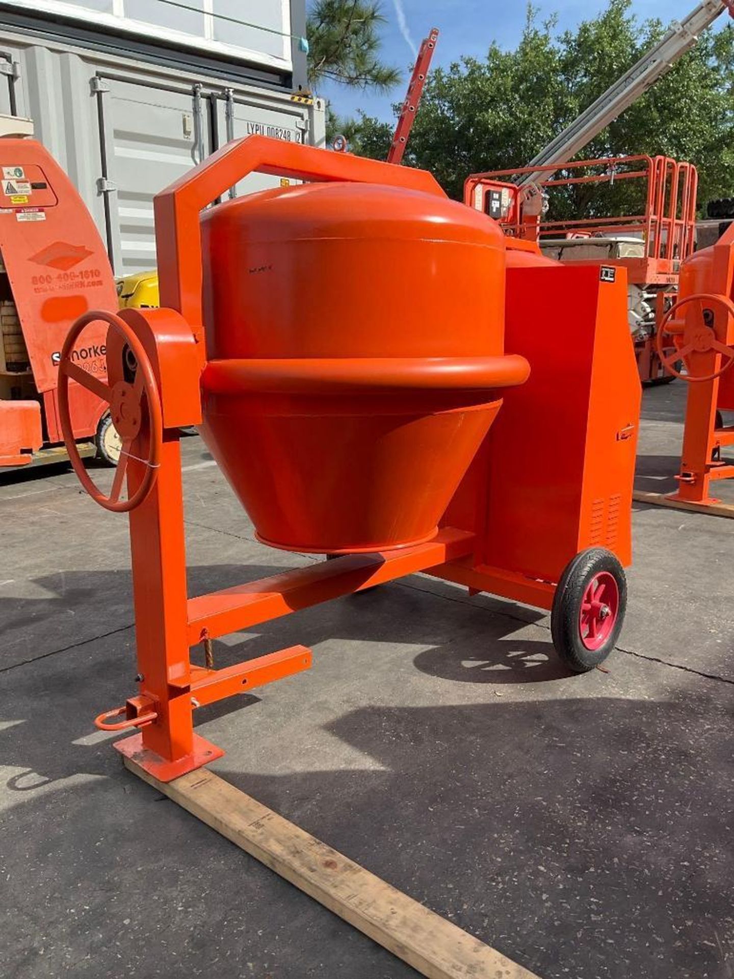 UNUSED 2023 DIGGIT INDUSTRIAL CONCRETE MIXER MODEL G350, GAS POWERED - Image 2 of 9