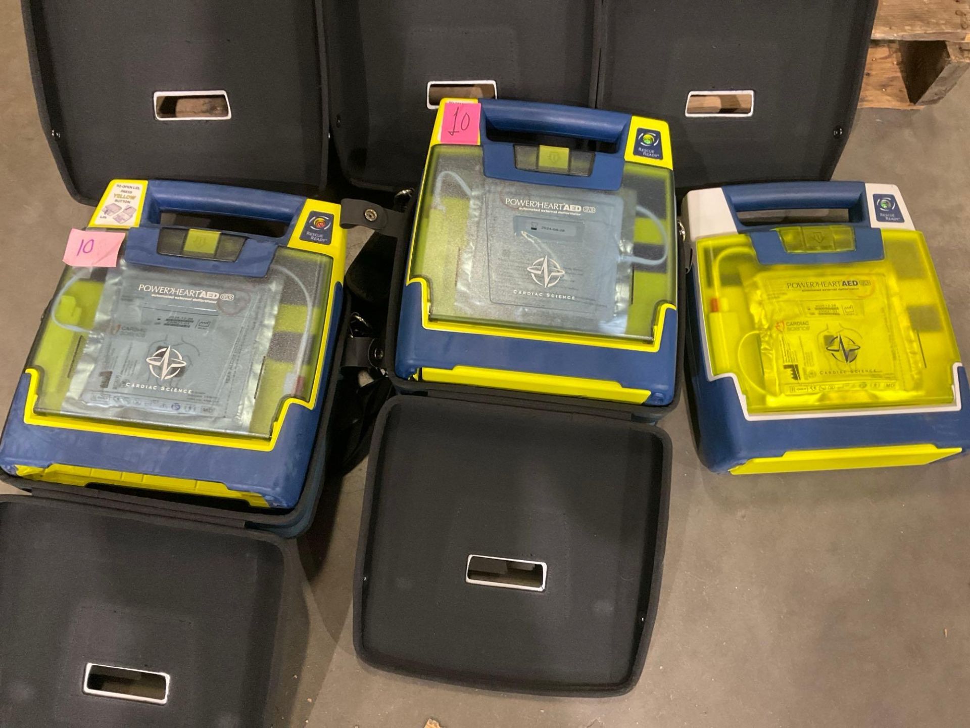 10 CARDIAC SCIENCE AUTOMATED EXTERNAL DEFIBRILLATORS & 2 CARDIAC SCIENCE AED TRAINER... - Image 5 of 17