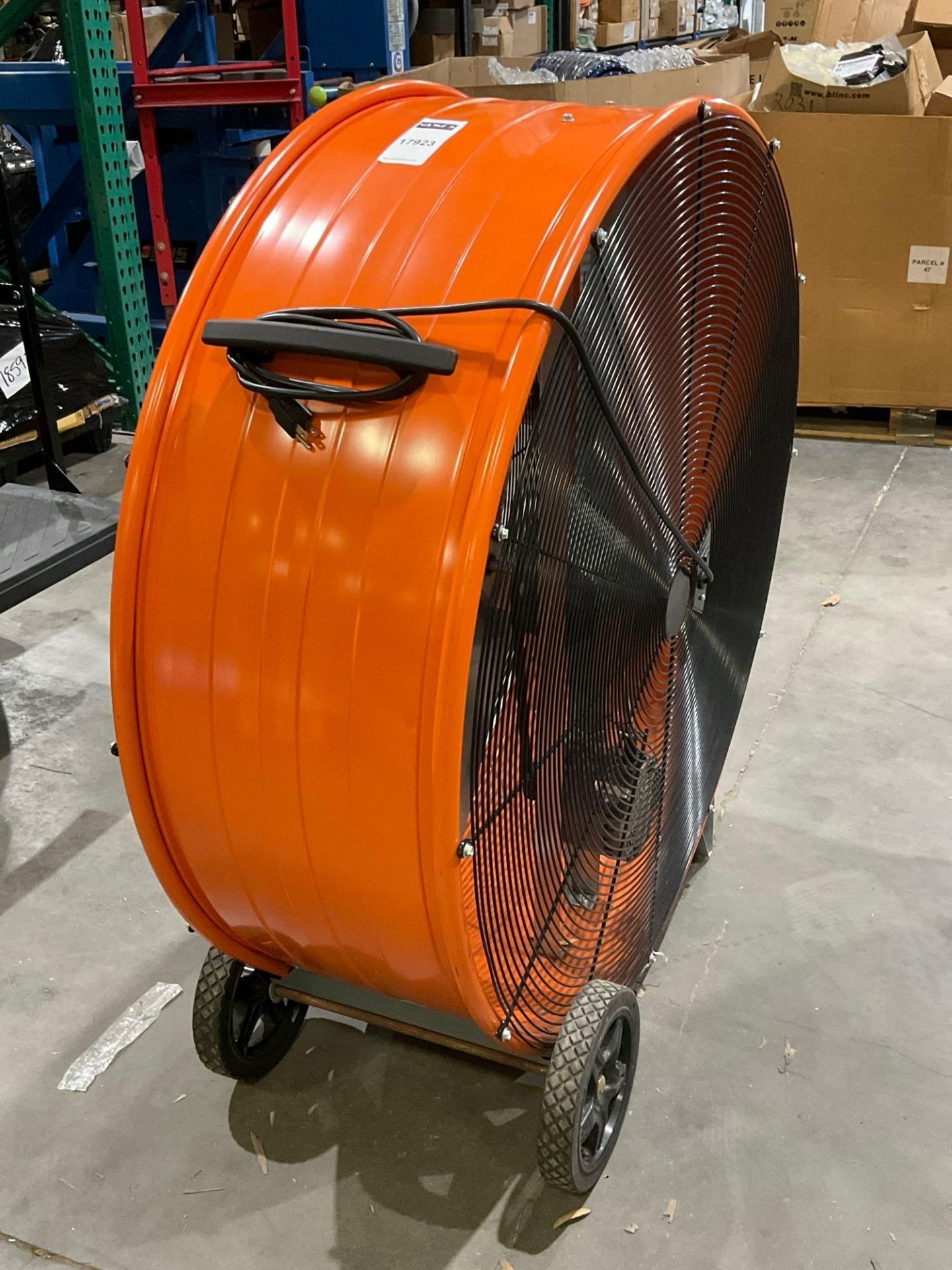UNUSED 42" COMMERCIAL ELECTRIC PORTABLE BARREL FAN - Image 3 of 7