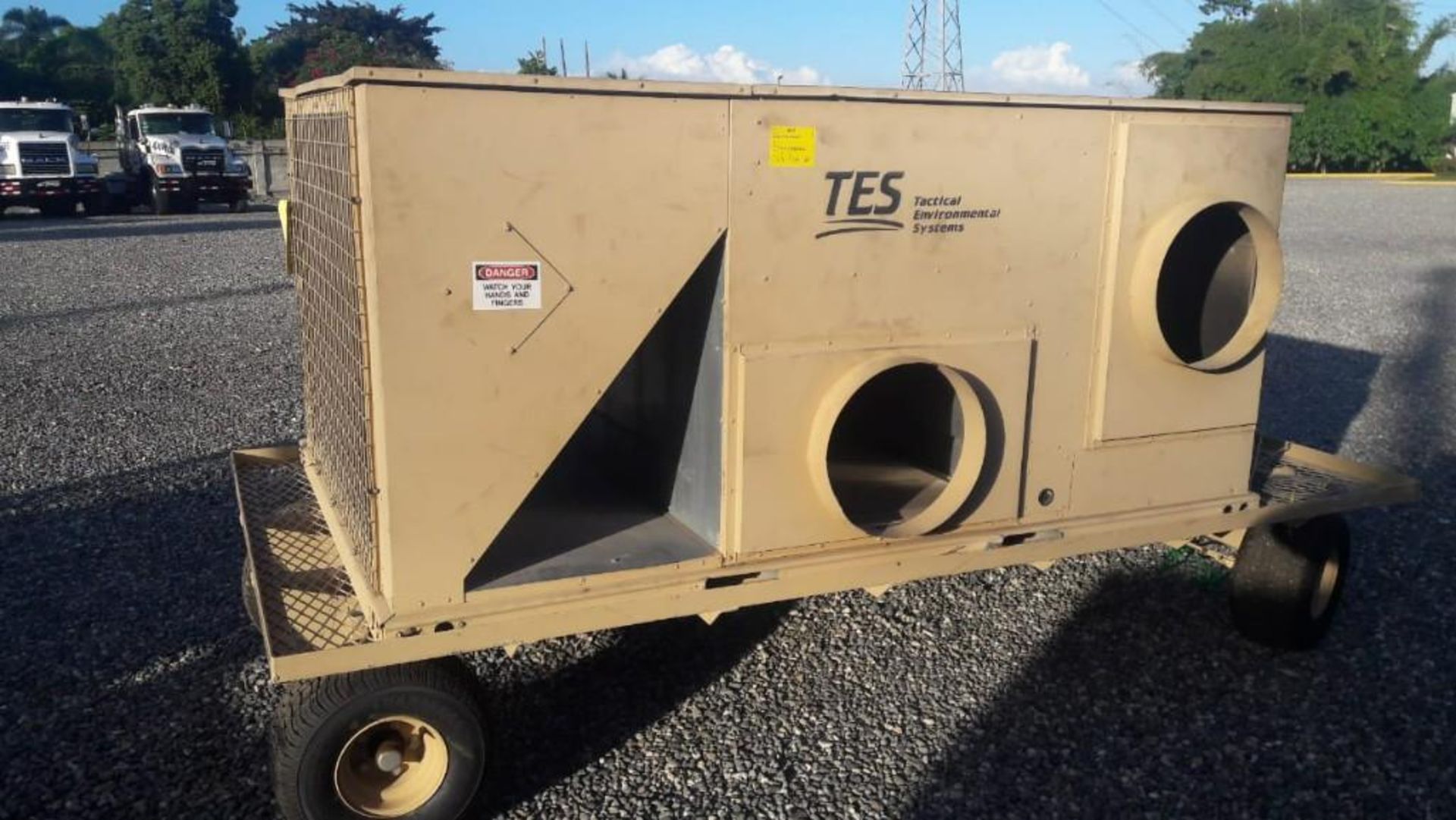 2015 TES TRAILER MOUNTED AIR CONDITIONER/HEATER,24 KW HEATING, 60,000 BTU COOLING, RUNS