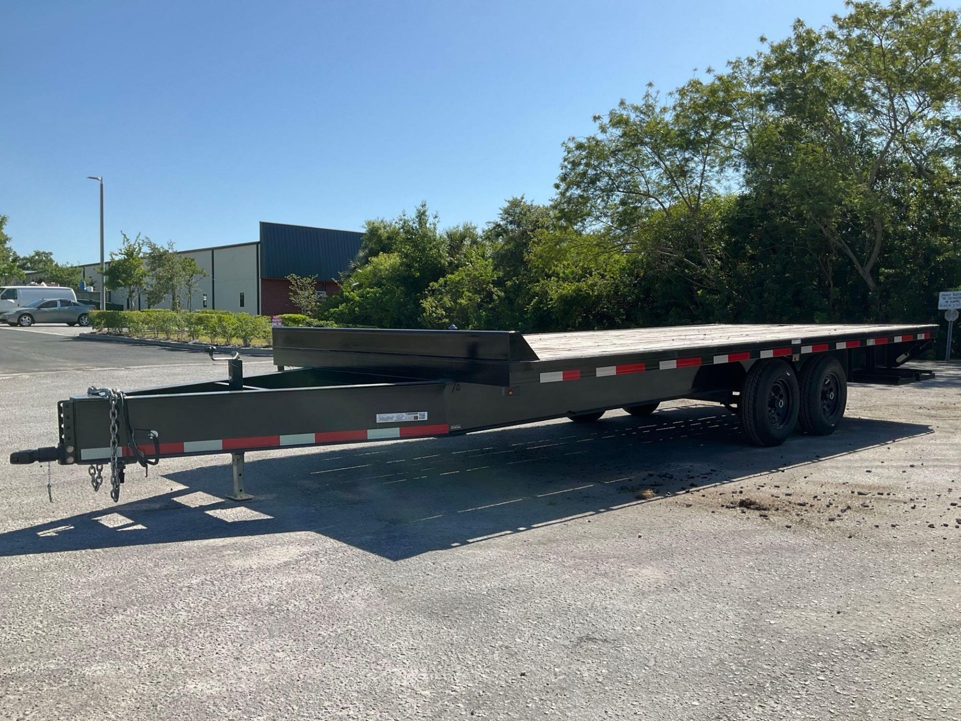 UNUSED 2024 CARRY-ON TRAILER MODEL TRA/REM ZBT100A-20BK-85IR, GVWR...9990, APPROX 20FT DECK LONG,... - Image 2 of 15