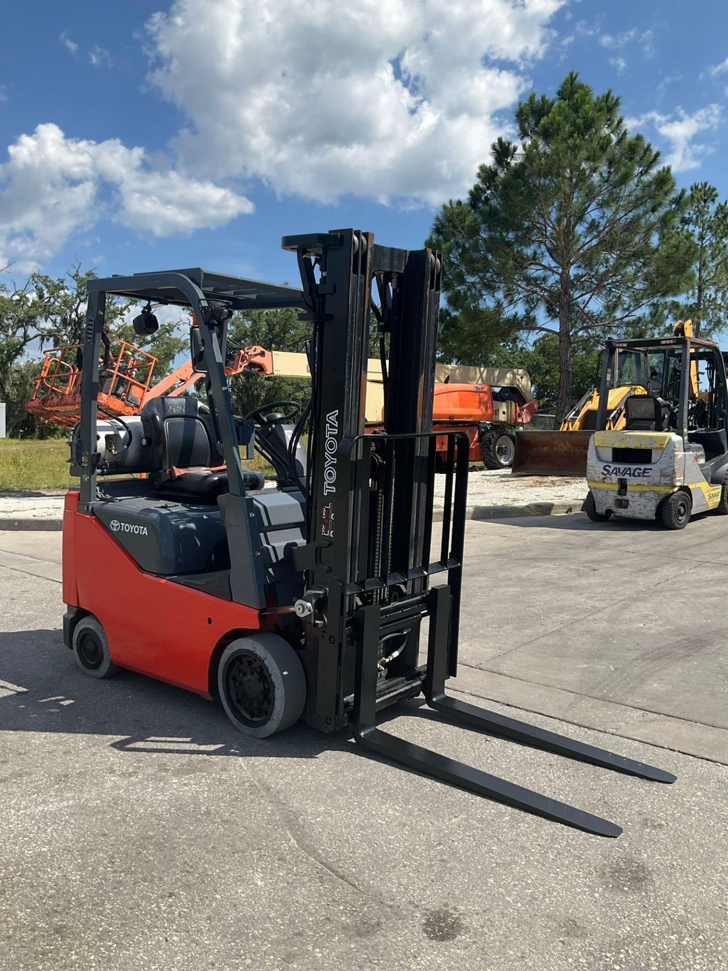 2019 TOYOTA FORKLIFT MODEL 8FGCU15, LP POWERED, APPROX MAX CAPACITY 2500, MAX HEIGHT 189in, TILT, - Image 7 of 12