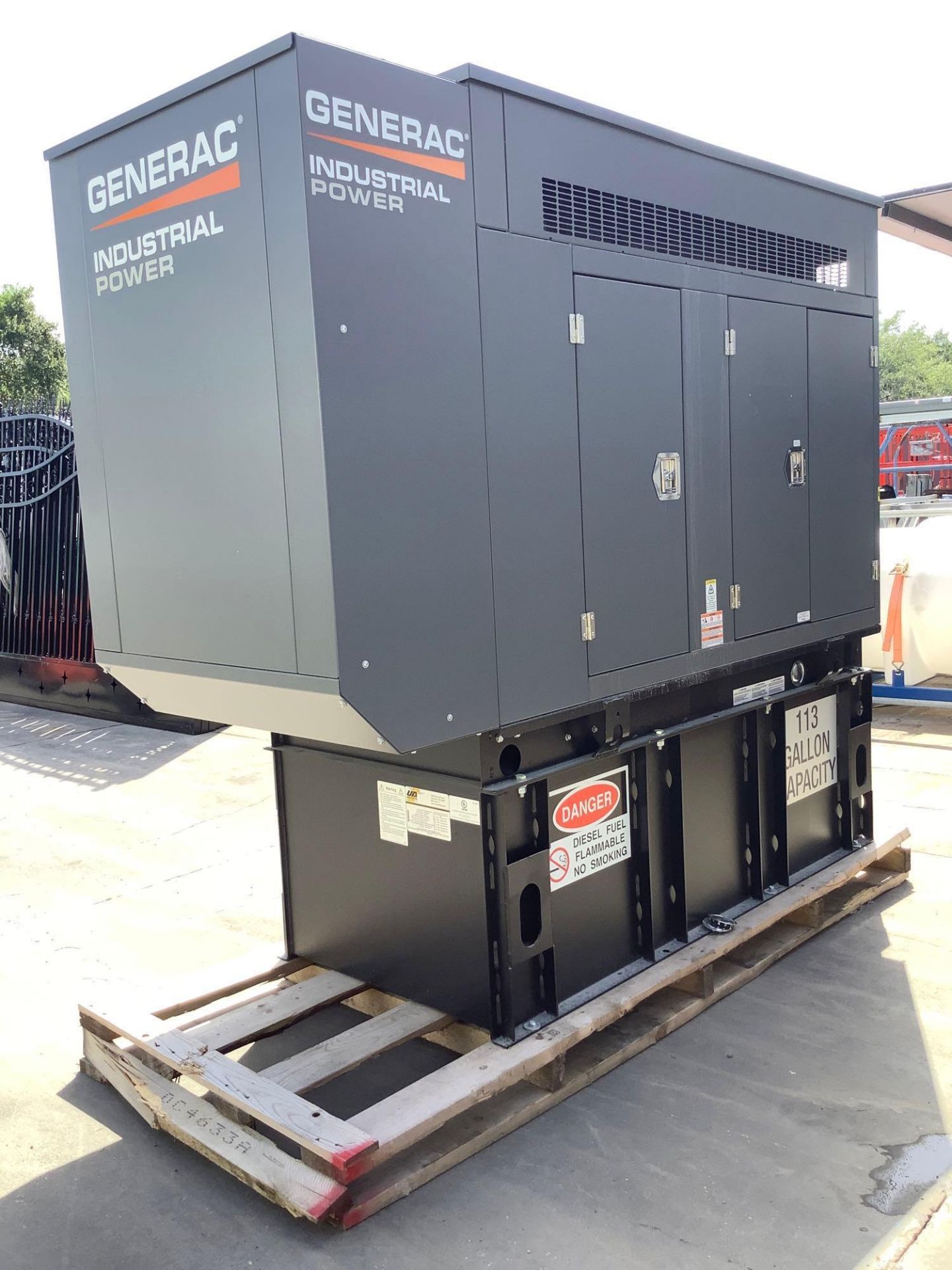 UNUSED GENERAC 10 KW DIESEL GENERATOR MODEL SD010, BACK-UP UNIT/NEVER BEEN USED, APPROX 60HZ, PHASE - Image 9 of 21