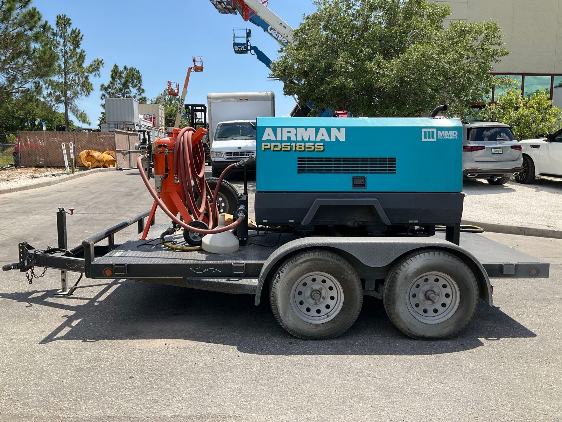 AIRMAN...PDS185S... PORTABLE COMPRESSOR, DIESEL, TRAILER MOUNTED, NEW BATTERY LOW HRS, RUNS & OPE... - Image 6 of 22