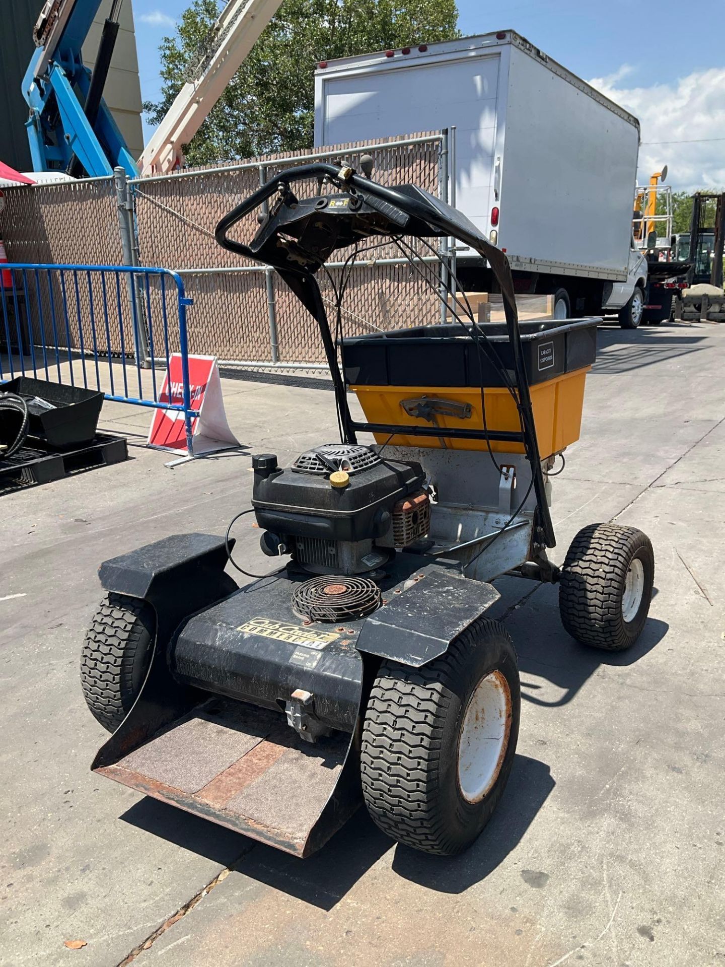 CUB CADET COMMERCIAL STAND ON SPEADER, KAWASAKI MOTOR, RUNS AND OPERATES - Image 5 of 9