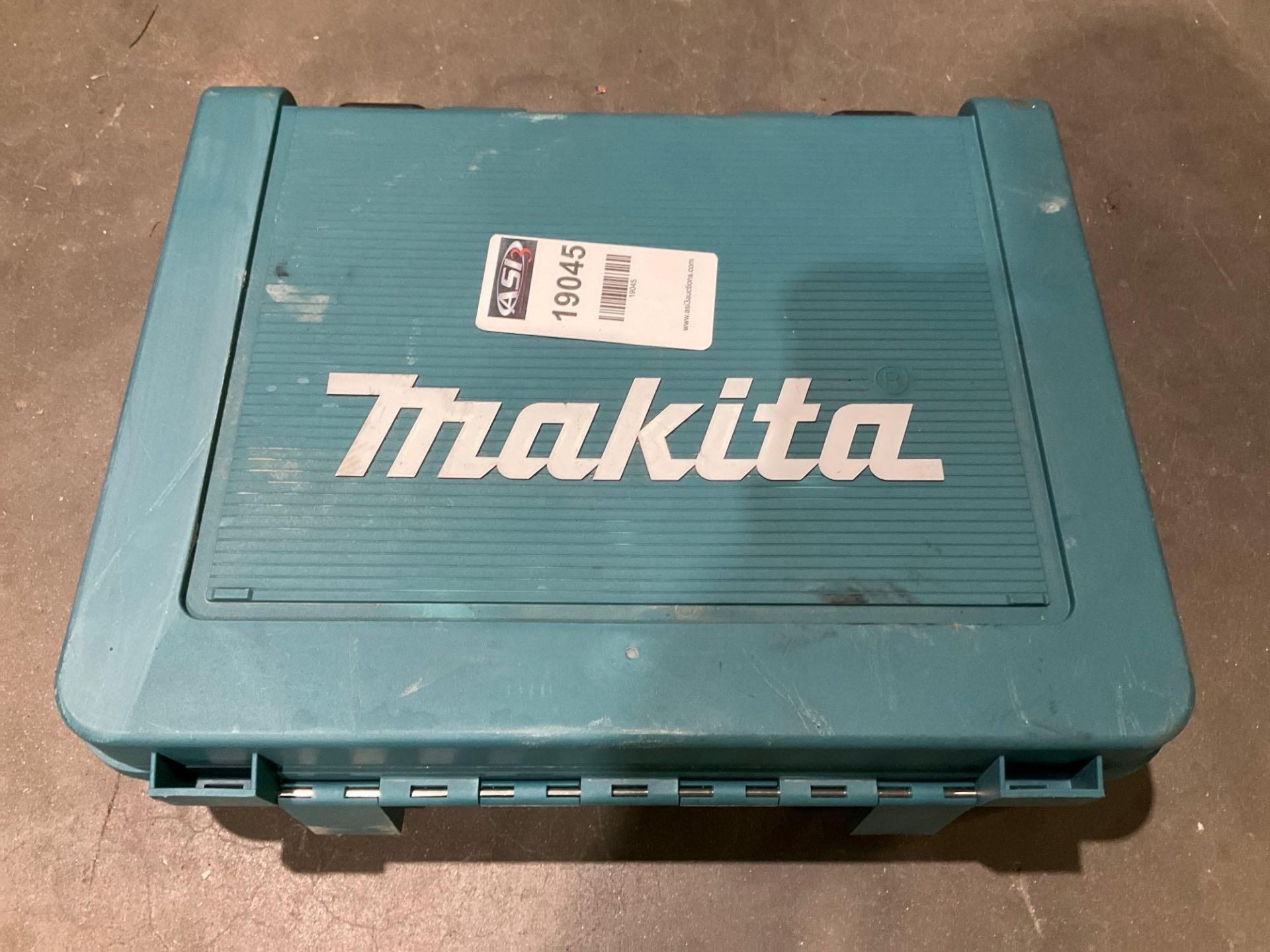 MAKITA ROTARY HAMMER MODEL HR2811F IN CARRYING CASE, RECONDITIONED - Bild 5 aus 5