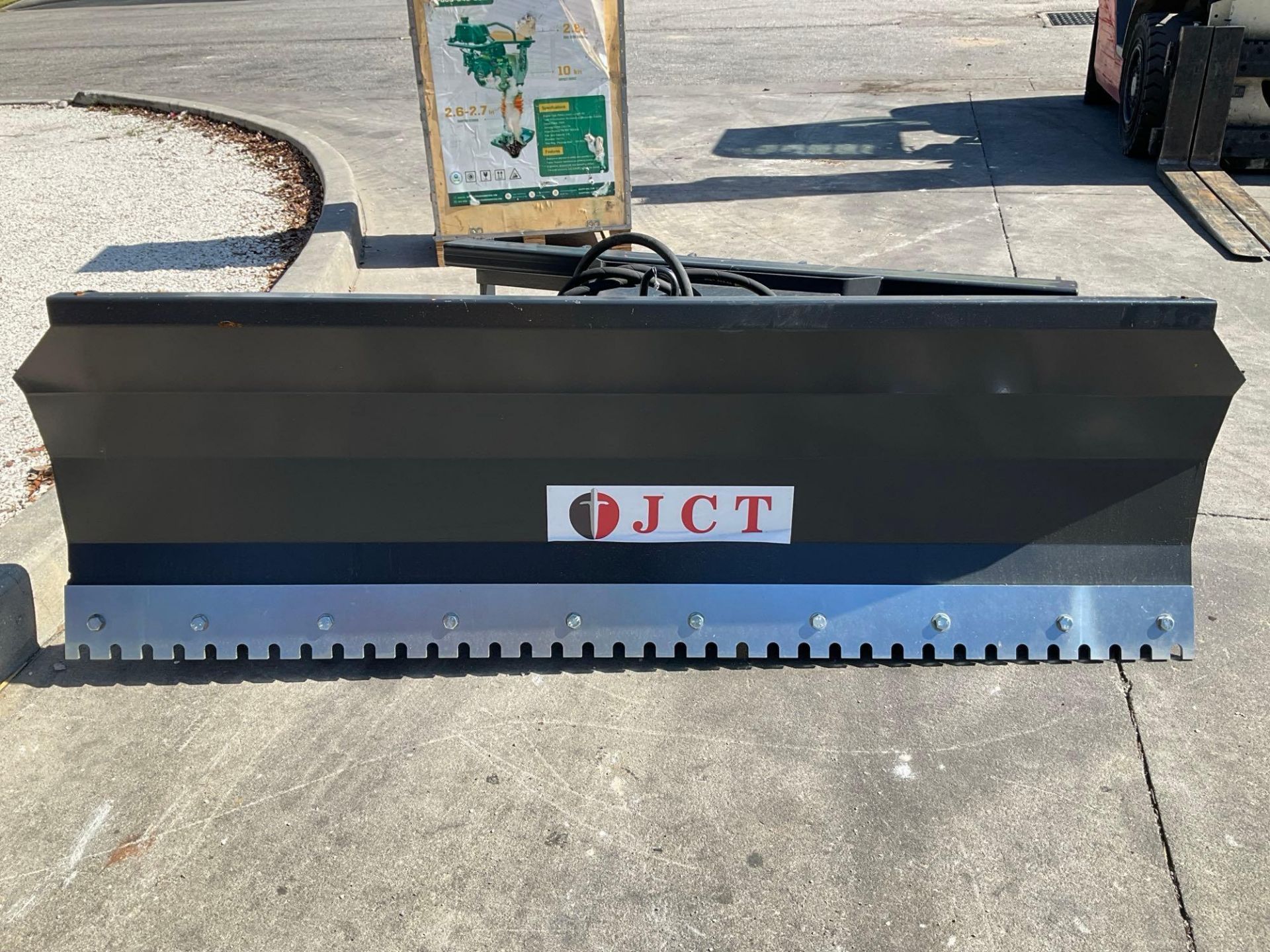 UNUSED JCT DOZER BLADE ATTACHMENT FOR UNIVERSAL SKID STEER , APPROX 72in - Image 2 of 6