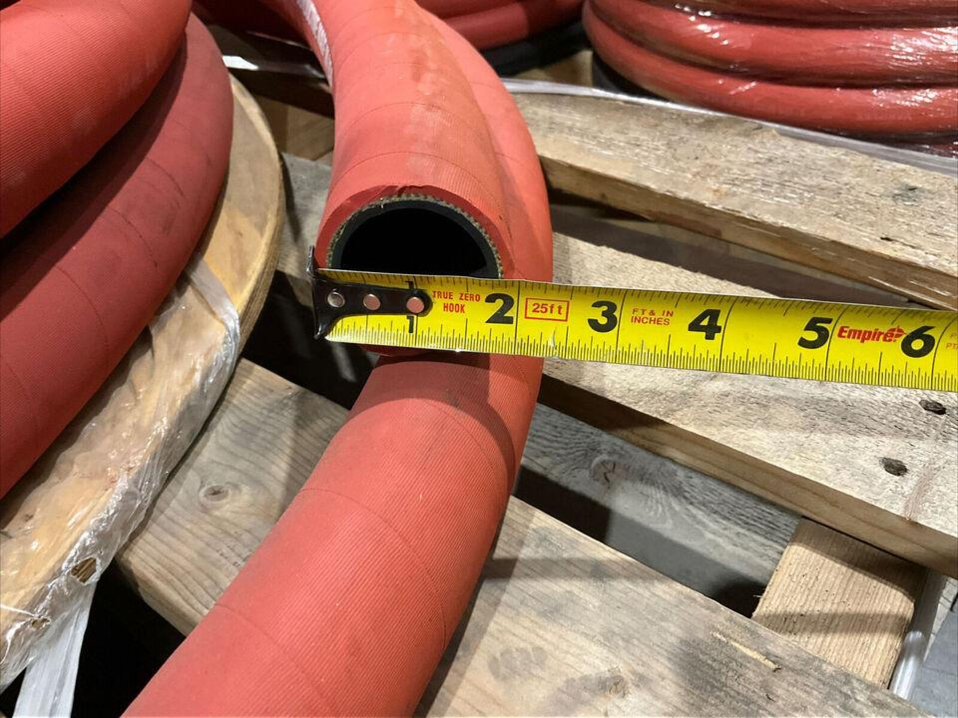 PARKER 7396-150200A MPT MULTI-PURPOSE HOSE 200 PSI 1.5? 385 FT - Image 9 of 9