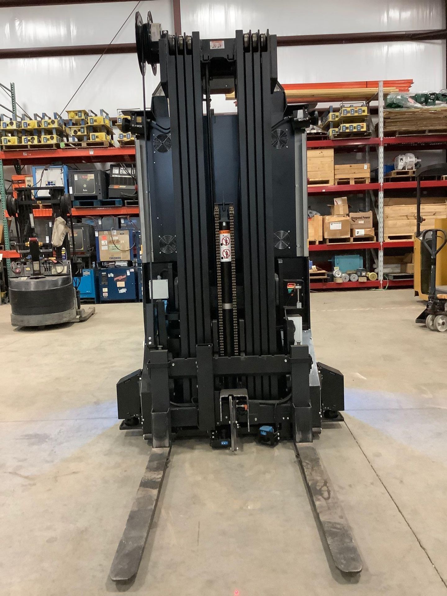 DEMATIC AUTOMATED FLEX FORK 1600 QUAD MAST FORKLIFT, ELECTRIC, APPROX MAX CAPACITY 3,500 LBS - Image 11 of 22