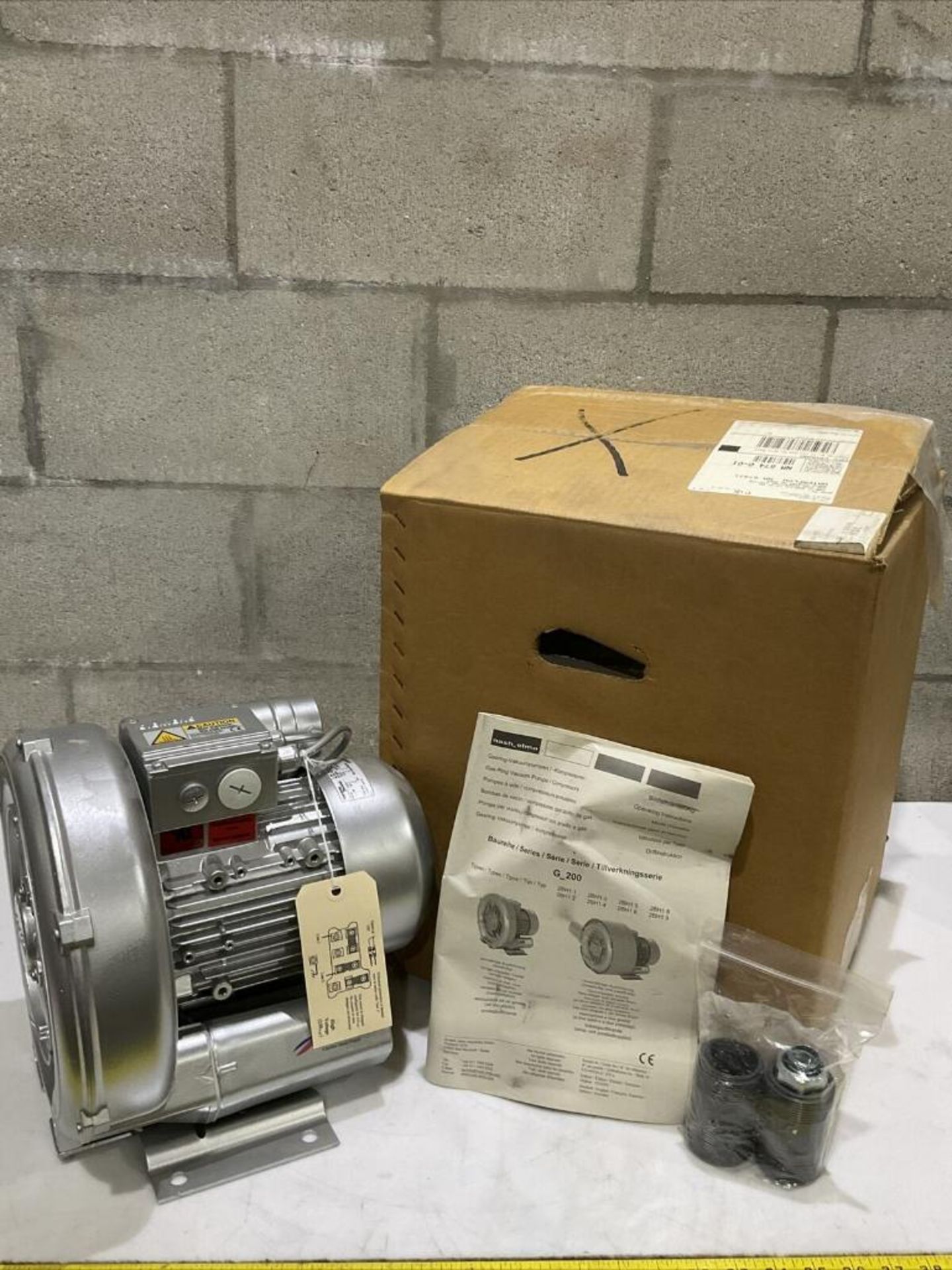 ( 2 ) SIEMENS GARDNER DENVER G_200 2BH1400-7AV25-Z VACUUM PUMP 1.3 KW 115/230V-AC