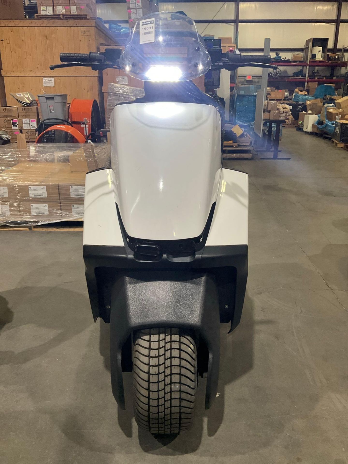 SEGWAY SE-3 PATROLLER, ELECTRIC, 100-240VAC, BILL OF SALE ONLY, RUNS & DRIVES , EXTRA TIRES INCLU... - Image 10 of 11