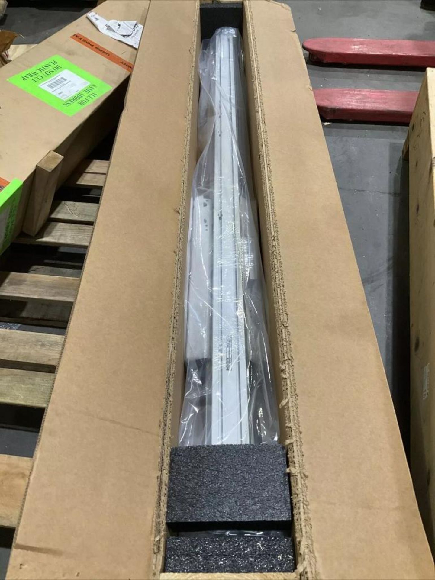 2 PALLETS OF MACRON DYNAMICS LINEAR ACTUATORS; VARIOUS LENGTHS, SIZES, AND CAPACITIES... - Image 21 of 32