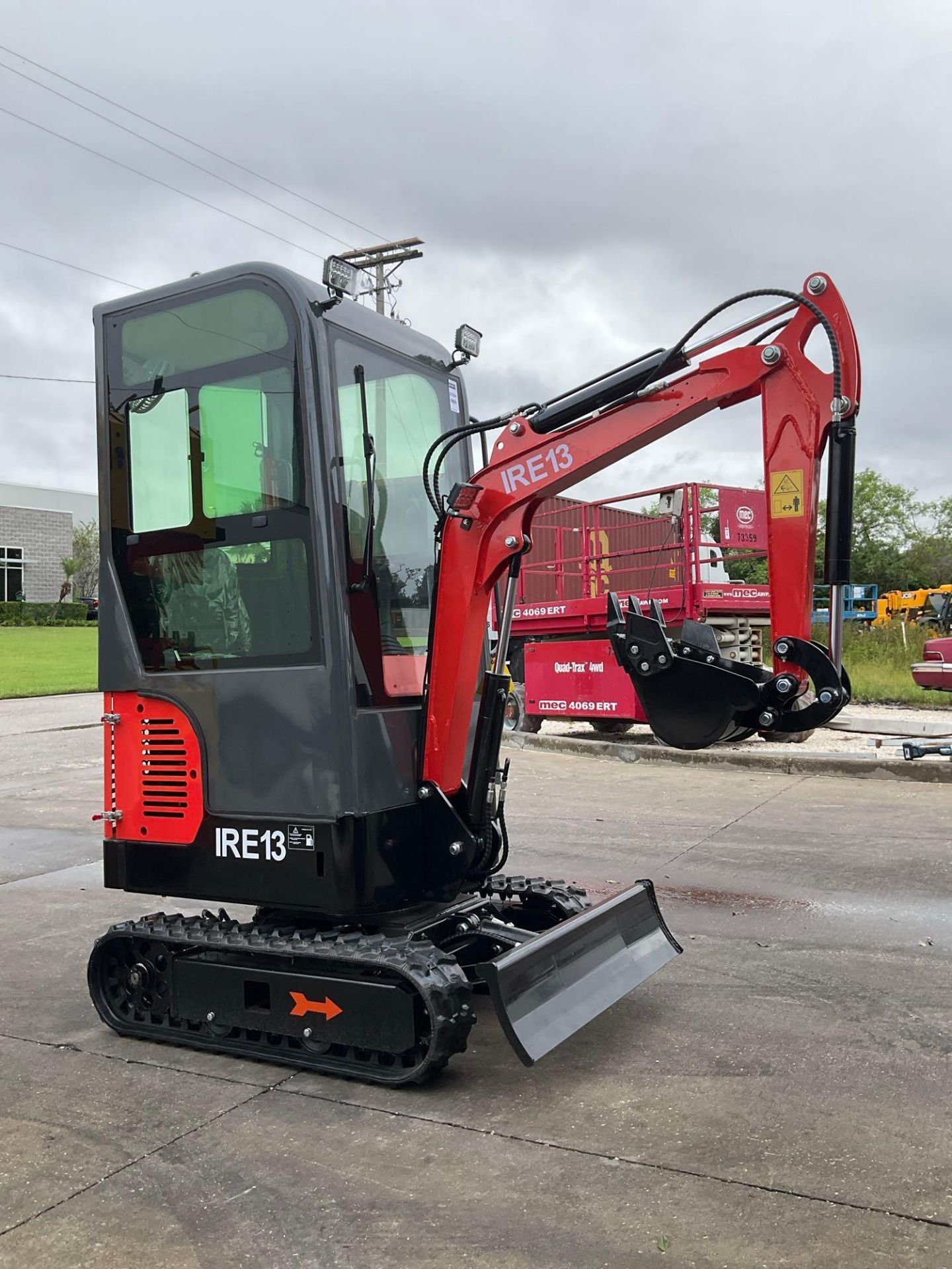 UNUSED 2024 IR MINI EXCAVATOR MODEL IRE13, GAS POWERED,RUBBER TRACKS, BUCKET WITH TEETH , PUSH BL... - Image 12 of 12