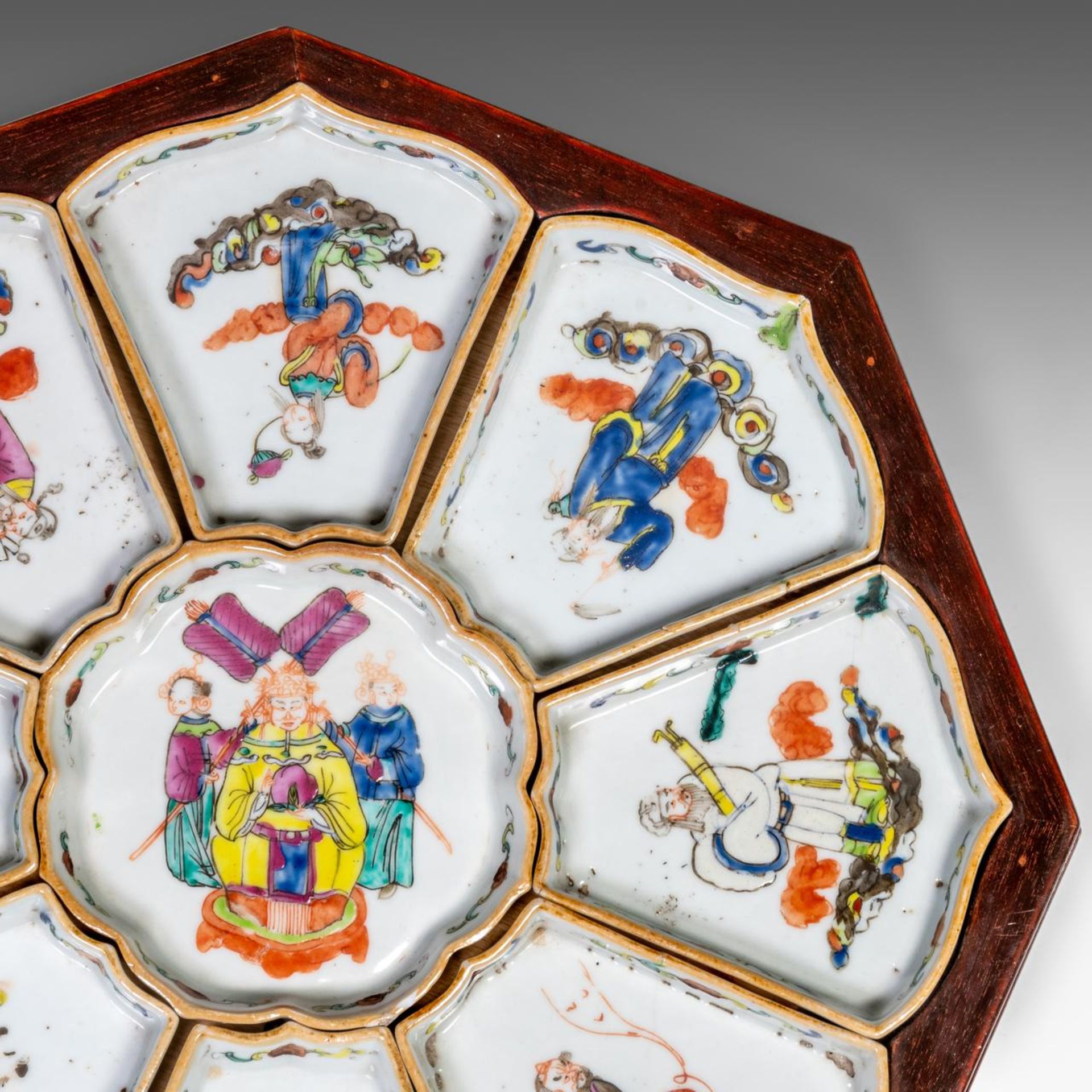 A complete set of Chinese famille rose 'Immortals' sweet meat dishes, fitted in a wooden tray, late - Image 4 of 6