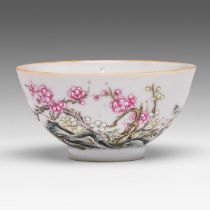 A Chinese famille rose 'Prunus' tea bowl, with a Qianlong mark, 18thC, dia 9 - H 4,8 cm